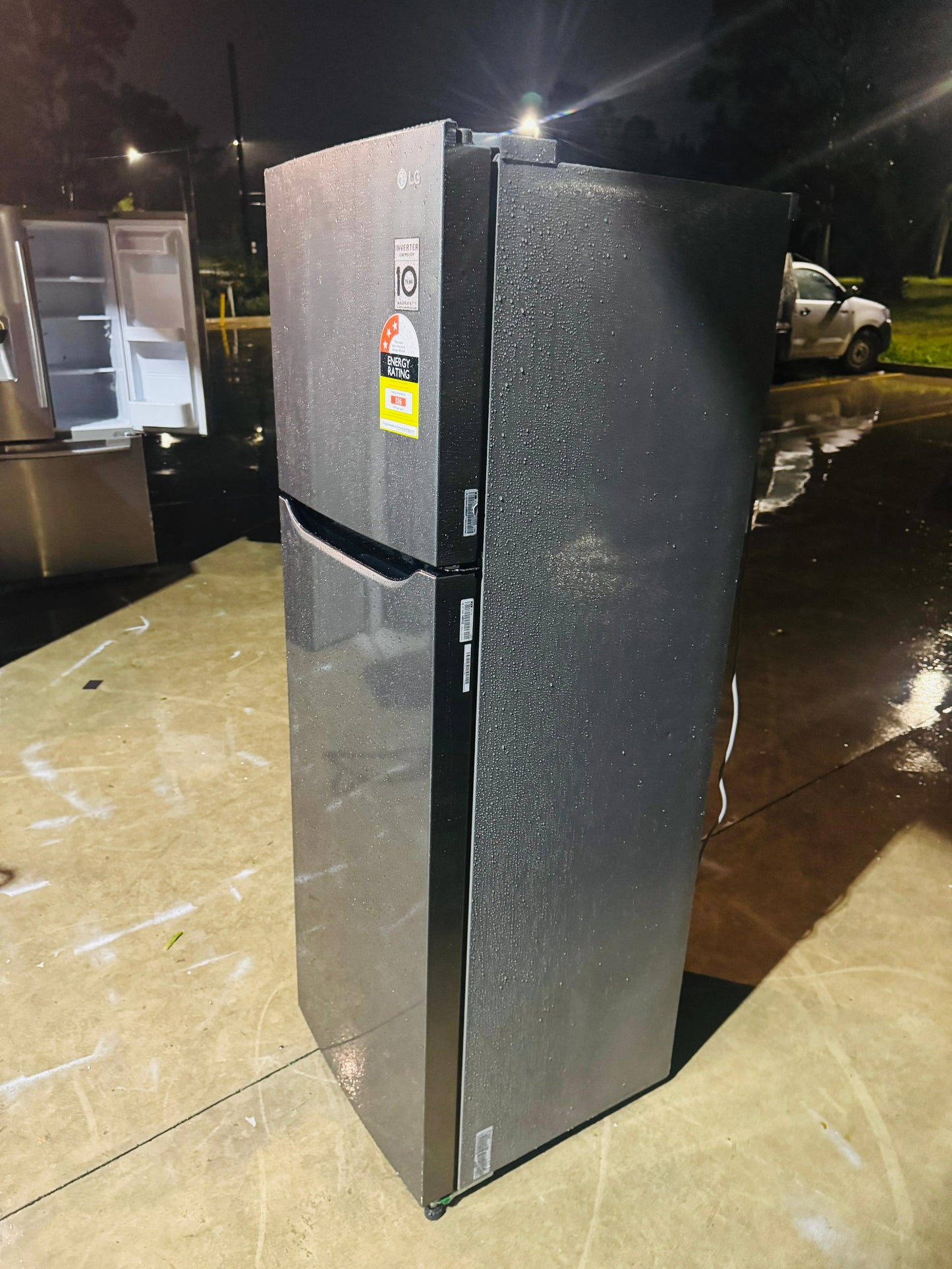 LG 279 LITRES FRIDGE FREEZER
