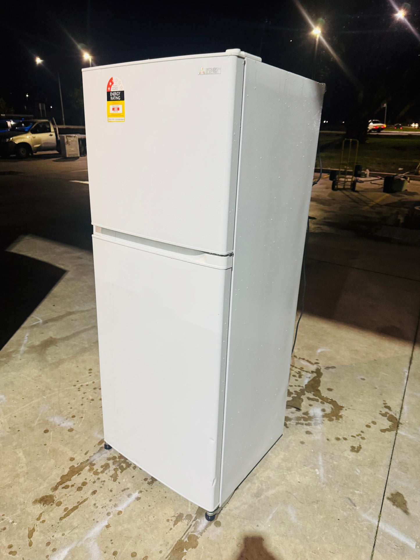 MITSUBISHI 420 LITRES FRIDGE FREEZER