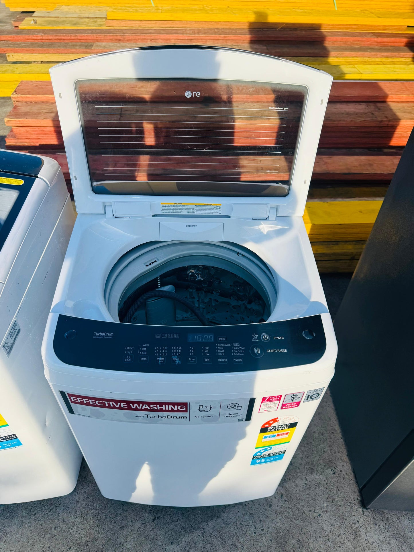 LG 6.5 KGS TOP LOADER WASHING MACHINE