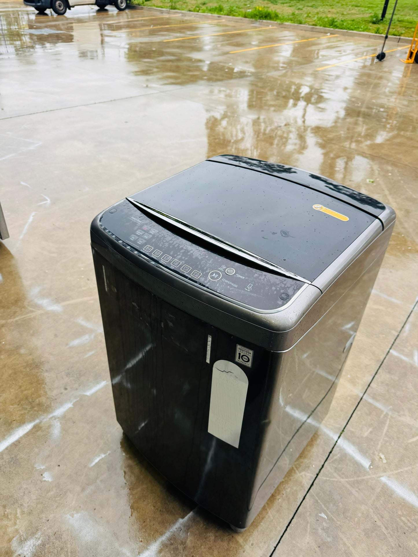 LG 9.5 KGS TOP LOADER WASHING MACHINE