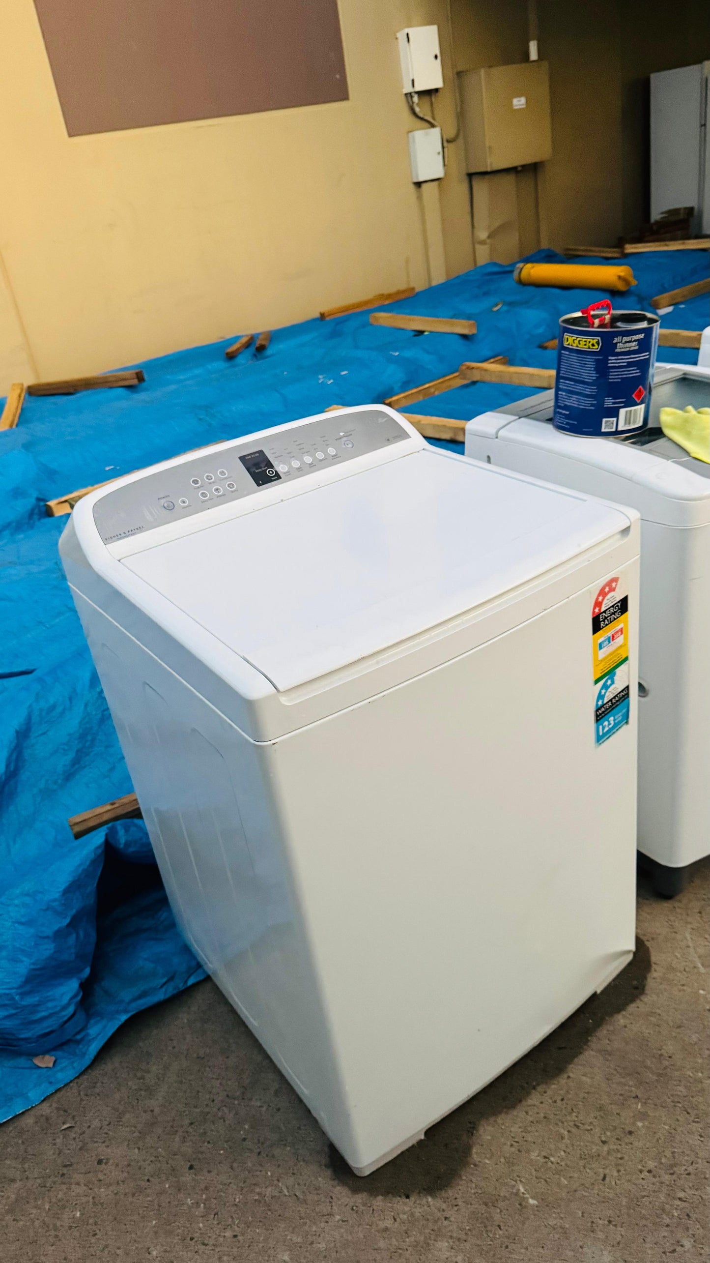 FISHER AND PAYKEL 10KGS TOP LOADER WASHING MACHINE