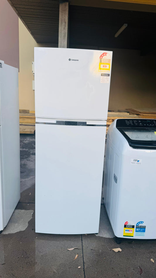 WESTINGHOUSE 339 LITRES FRIDGE FREEZER