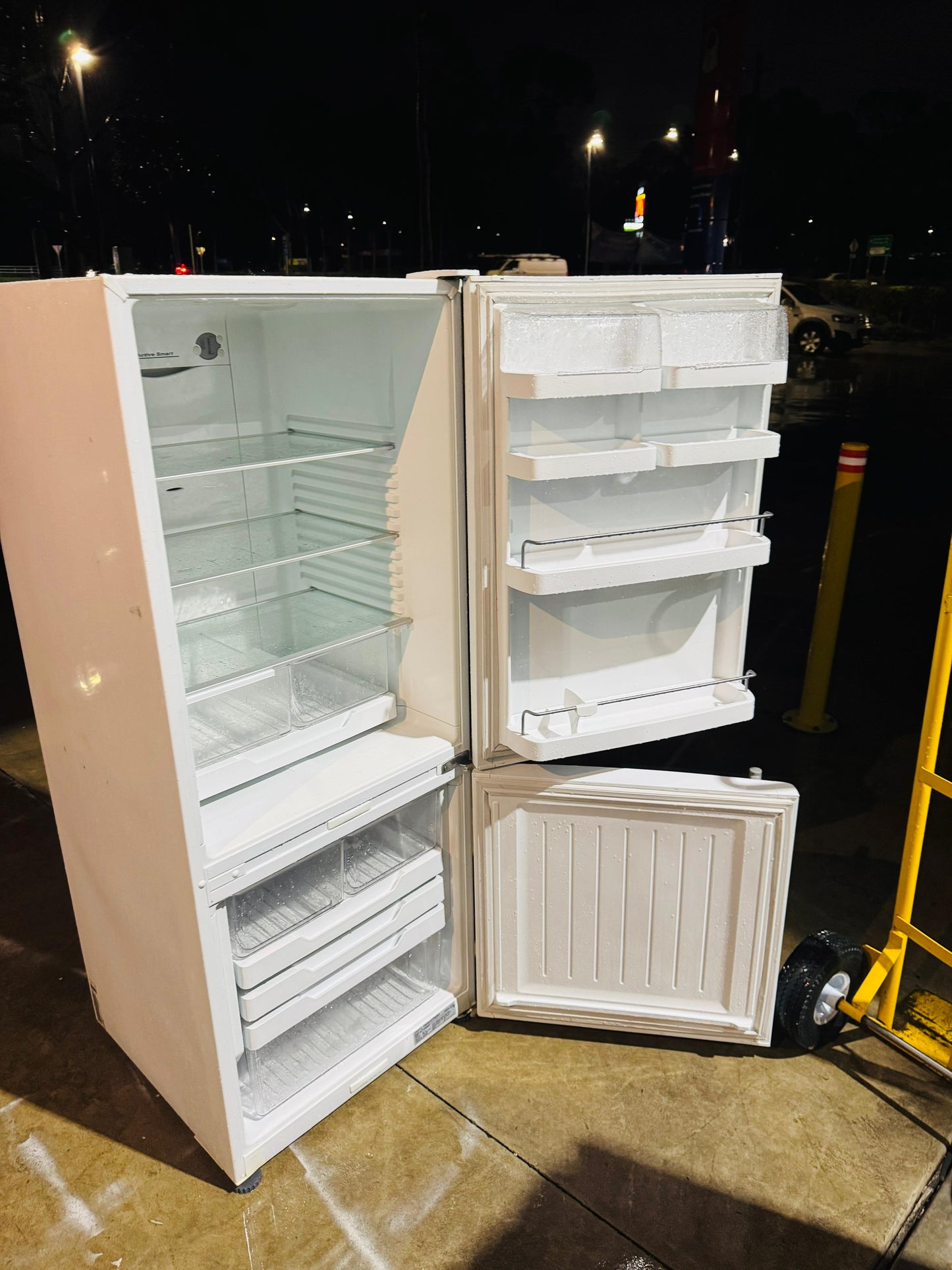 FISHER AND PAYKEL 373 LITRES FRIDGE FREEZER