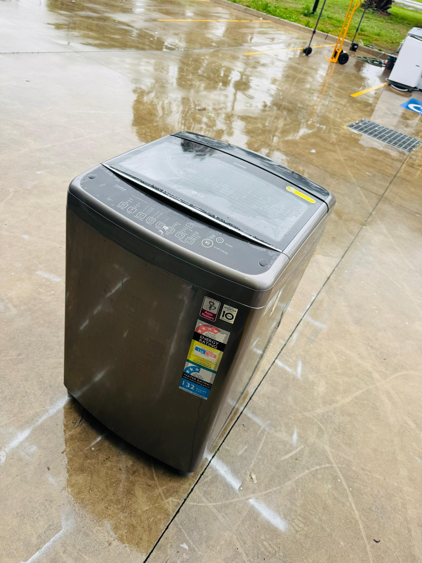 LG 9KGS TOP LOADER WASHING MACHINE