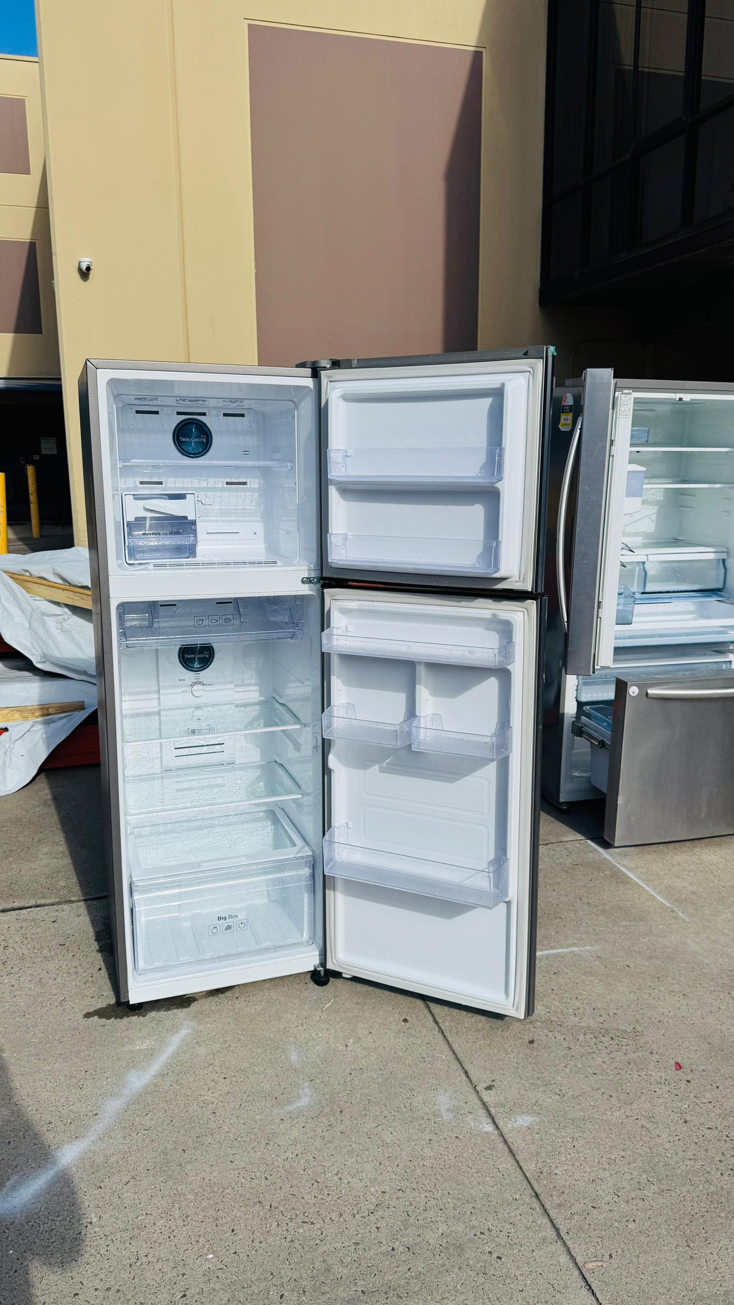 SAMSUNG 343 LITRES FRIDGE FREEZER