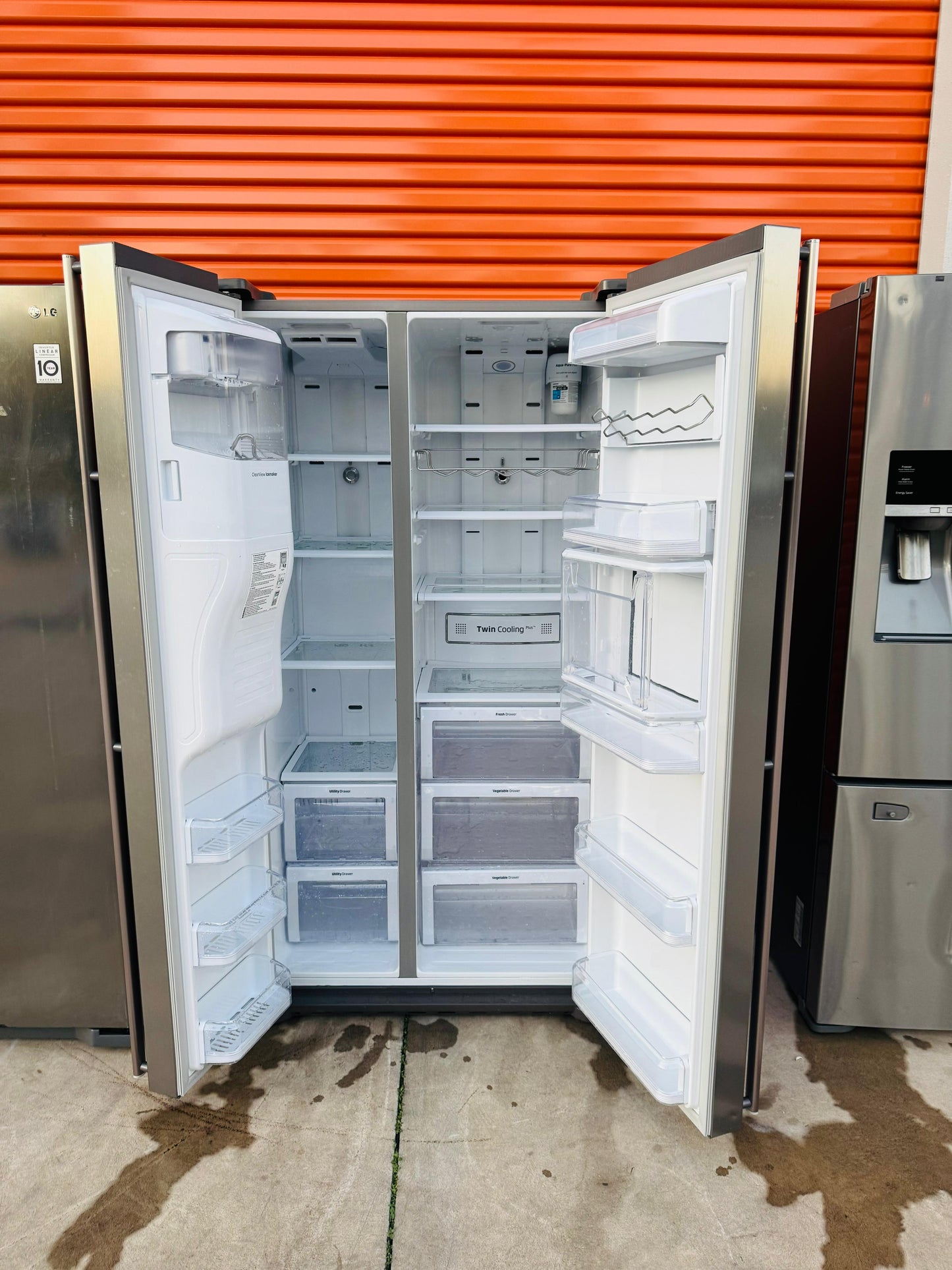 SAMSUNG 676 LITRES SIDE BY SIDE DOOR FRIDGE FREEZER
