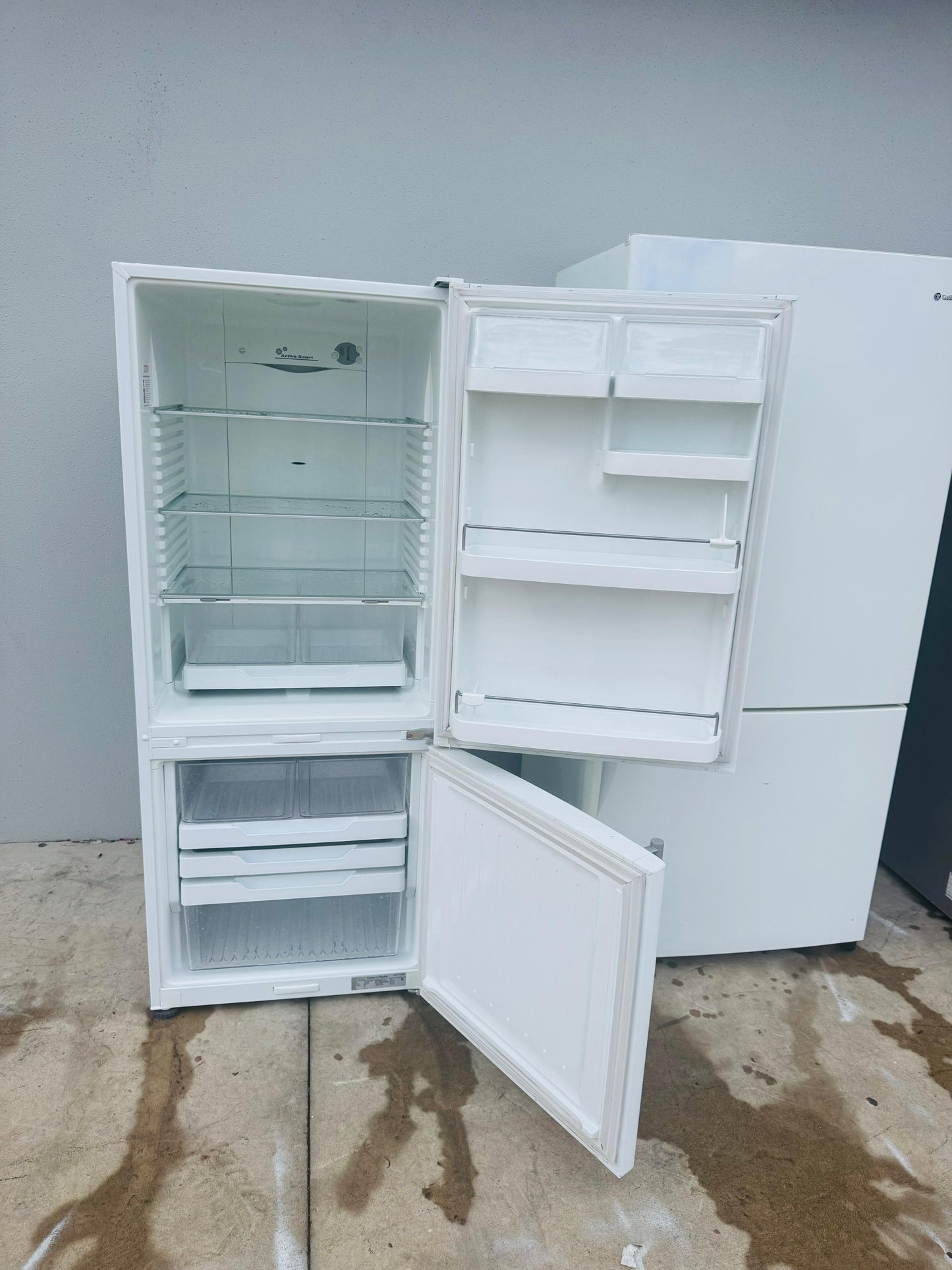 FISHER AND PAYKEL 373 LITRES FRIDGE FREEZER