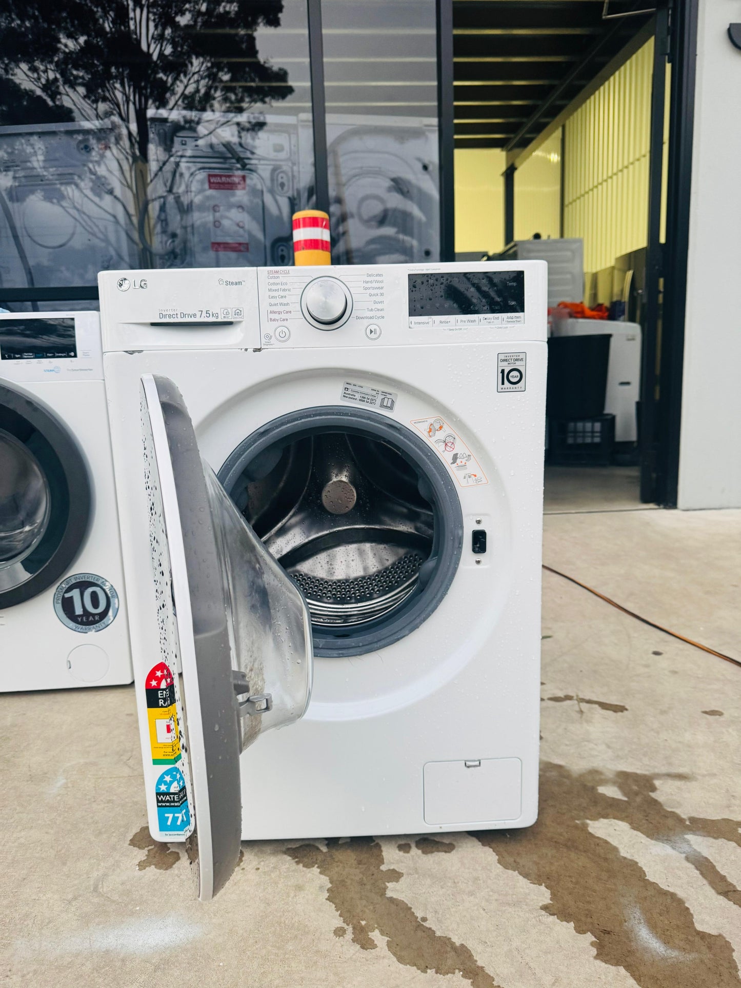 LG 7.5 KGS FRONT LOADER WASHING MACHINE