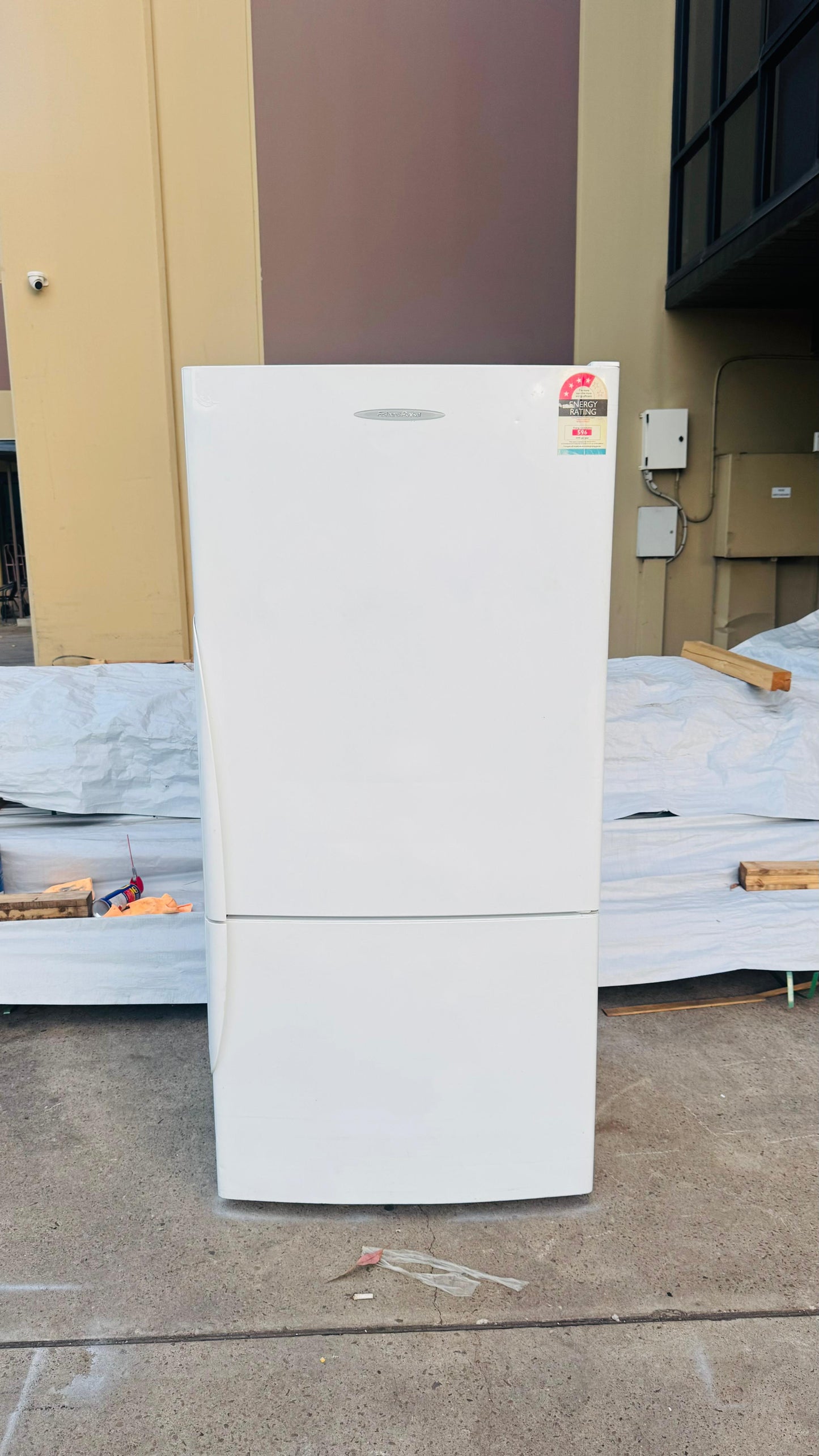 FISHER AND PAYKEL 522 LITRES FRIDGE FREEZER