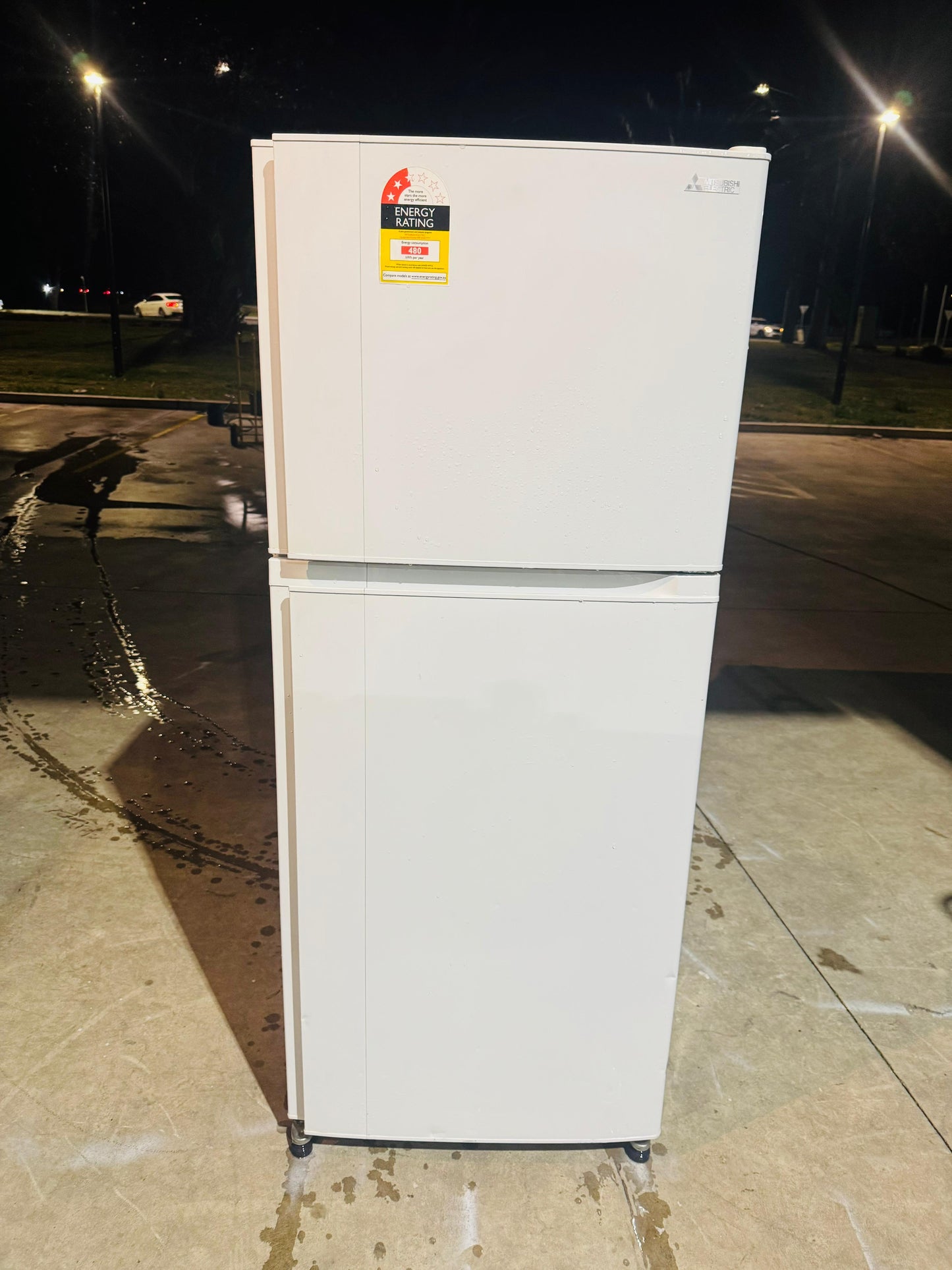 MITSUBISHI 420 LITRES FRIDGE FREEZER