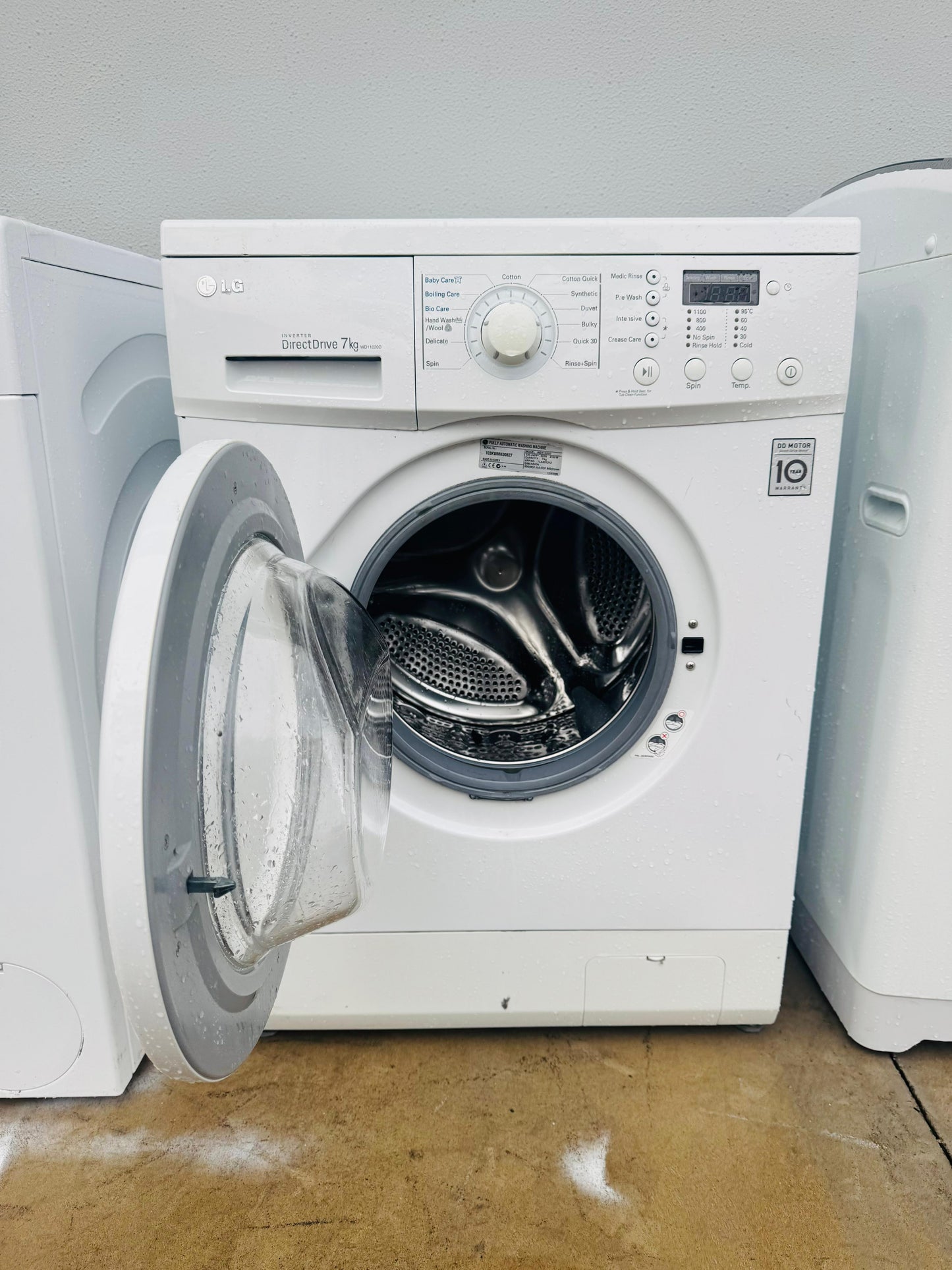 LG 7KGS FRONT LOADER WASHING MACHINE