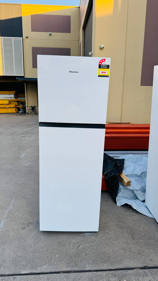 HISENSE 326 LITRES FRIDGE FREEZER