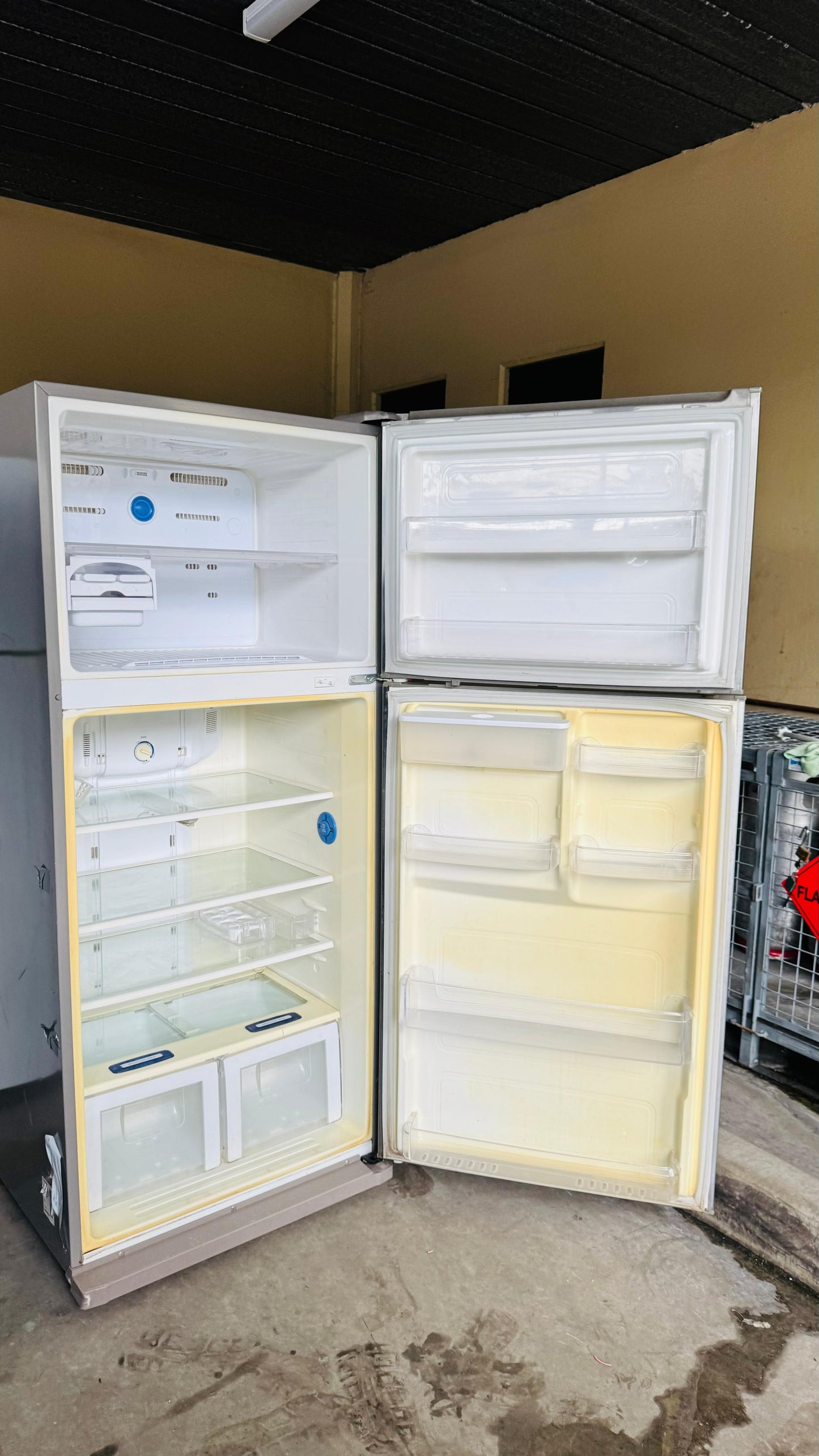 SAMSUNG 534 LITRES FRIDGE FREEZER