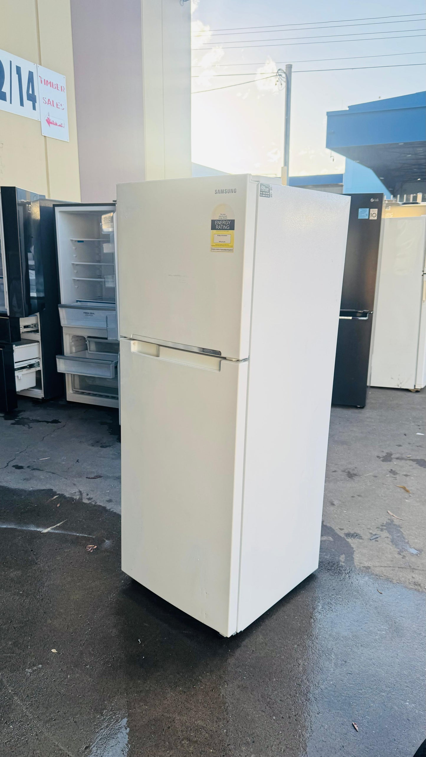 SAMSUNG 320 LITRES FRIDGE FREEZER