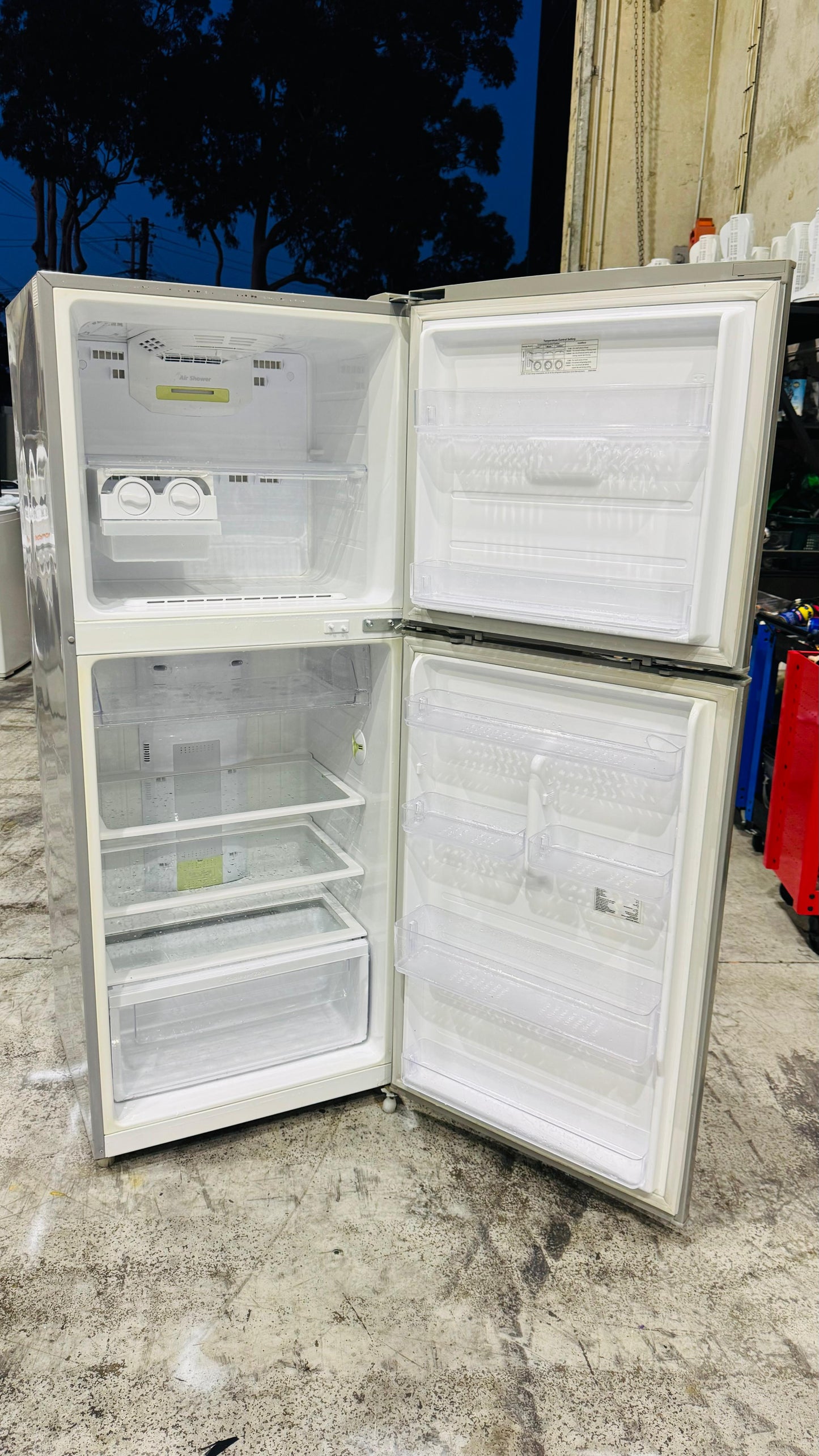 SAMSUNG 367 LITRES FRIDGE FREEZER