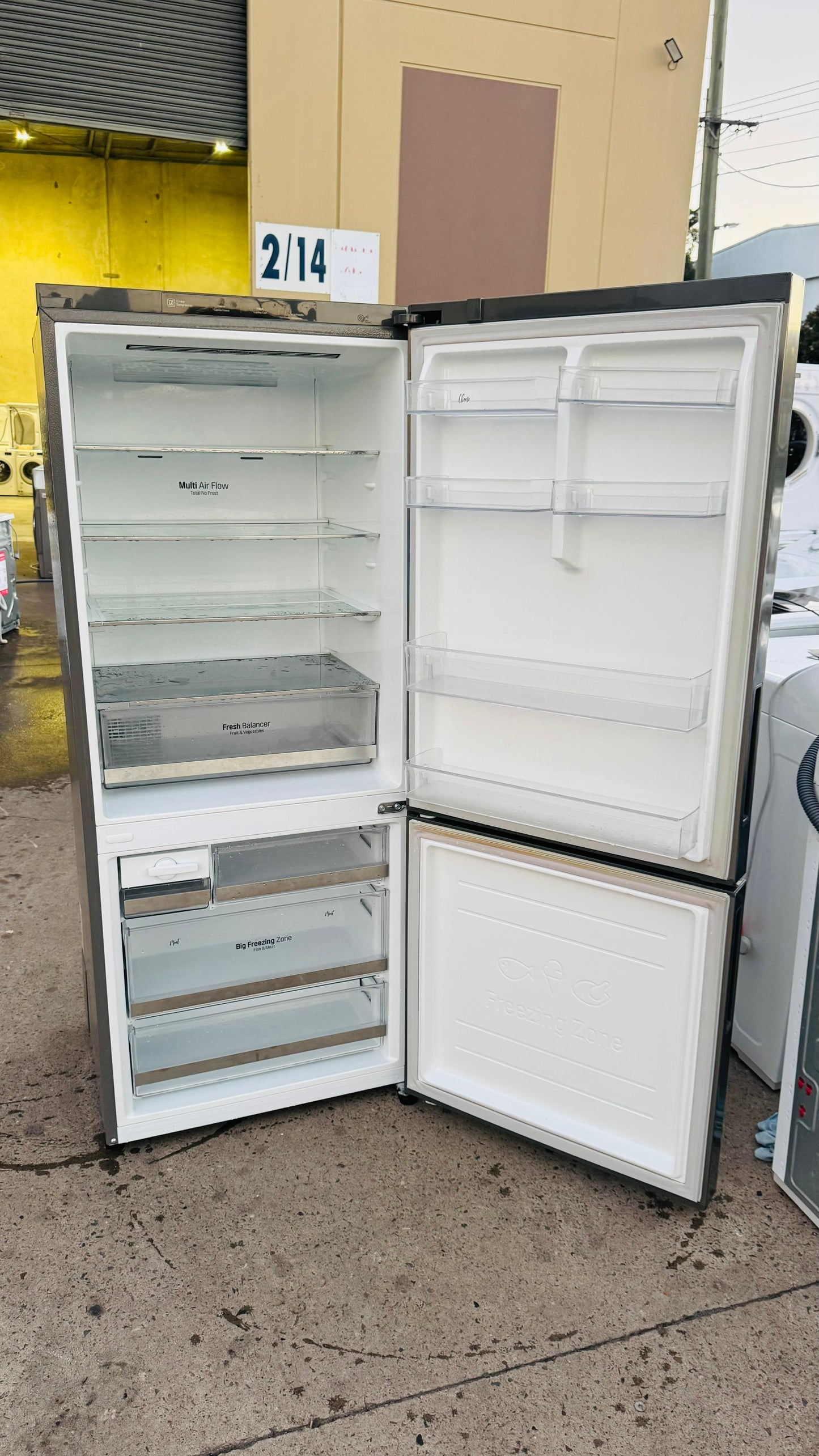 LG 454 LITRES FRIDGE FREEZER