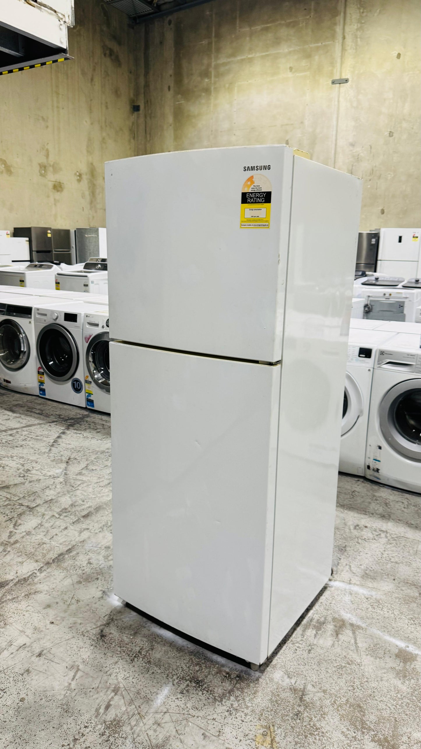 SAMSUNG 365 LITRES FRIDGE FREEZER