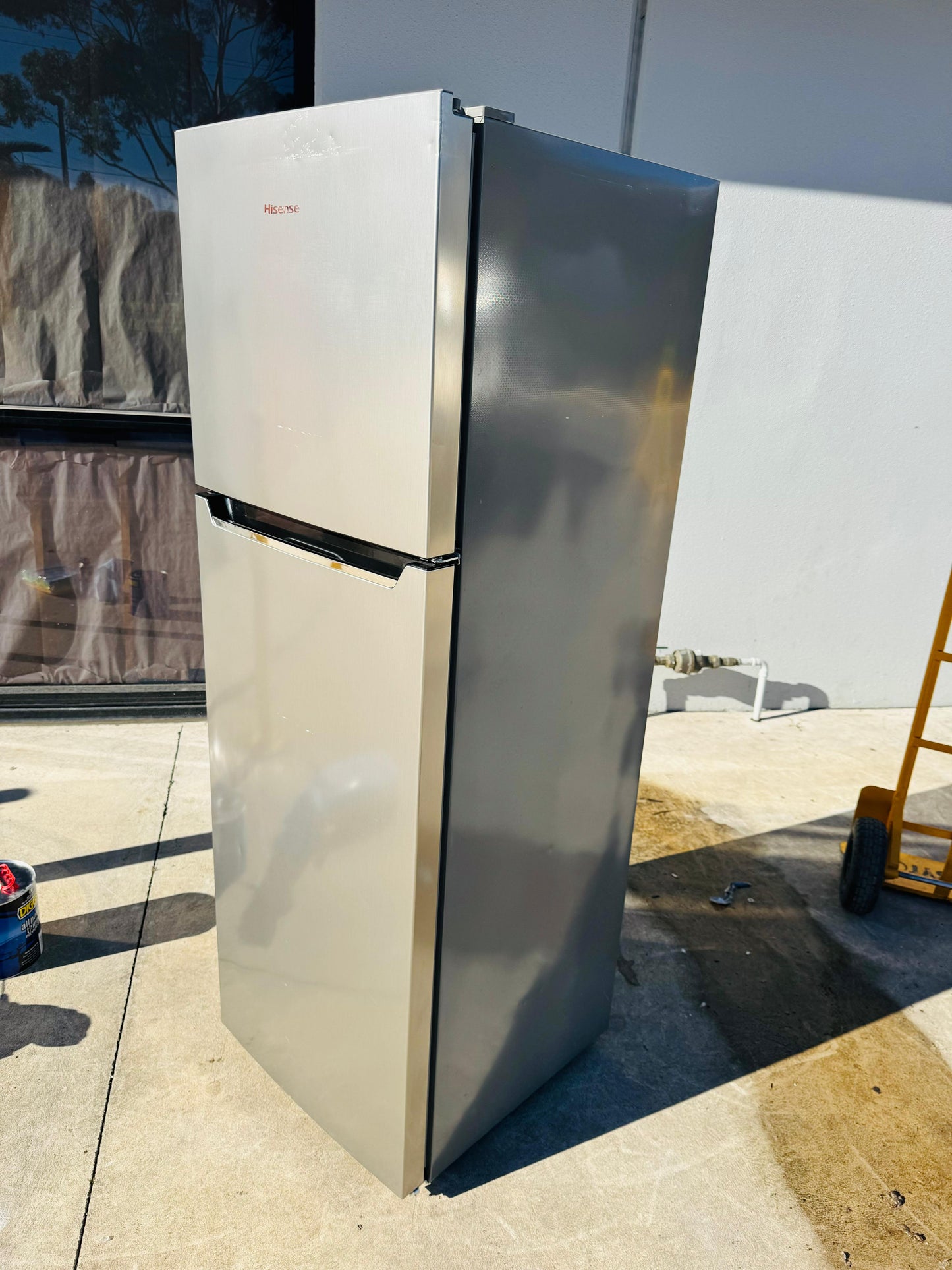 HISENSE 272 LITRES FRIDGE FREEZER