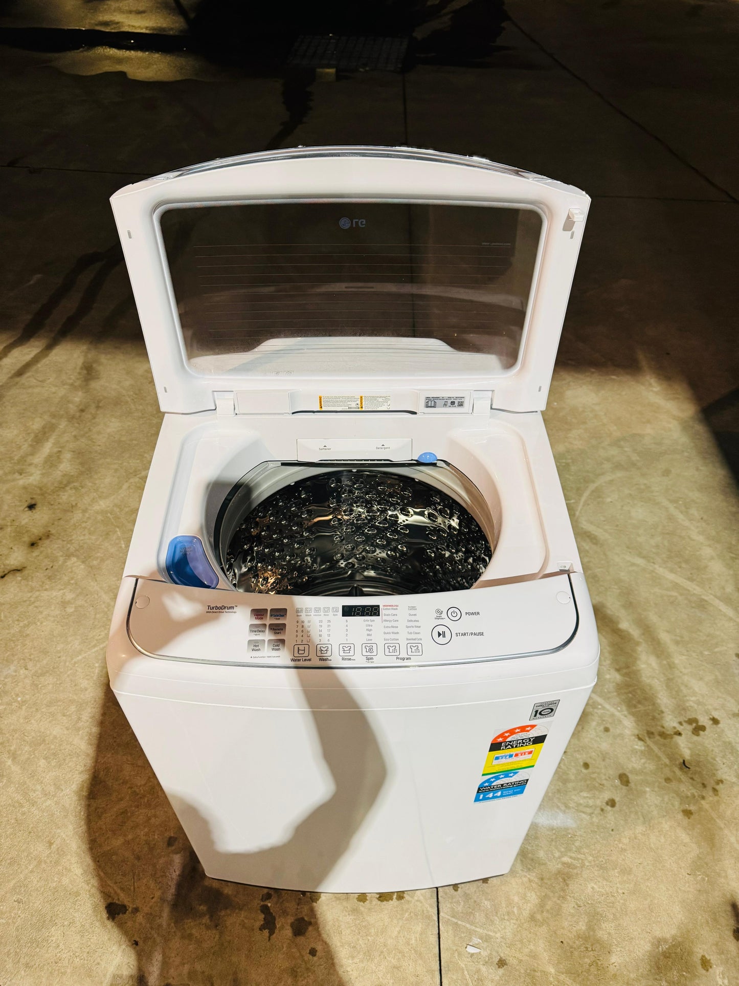 LG 14KGS TOP LOADER WASHING MACHINE