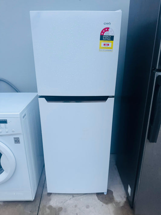 CHIQ 216 LITRES FRIDGE FREEZER