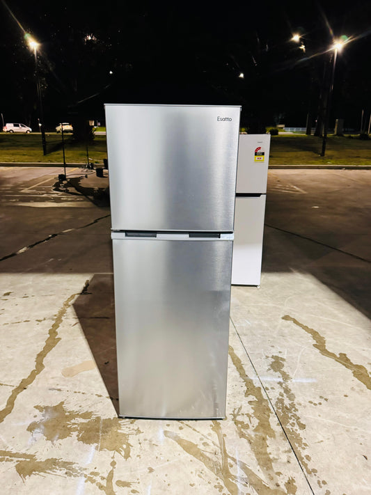 ESSATO 239 LITRES FRIDGE FREEZER