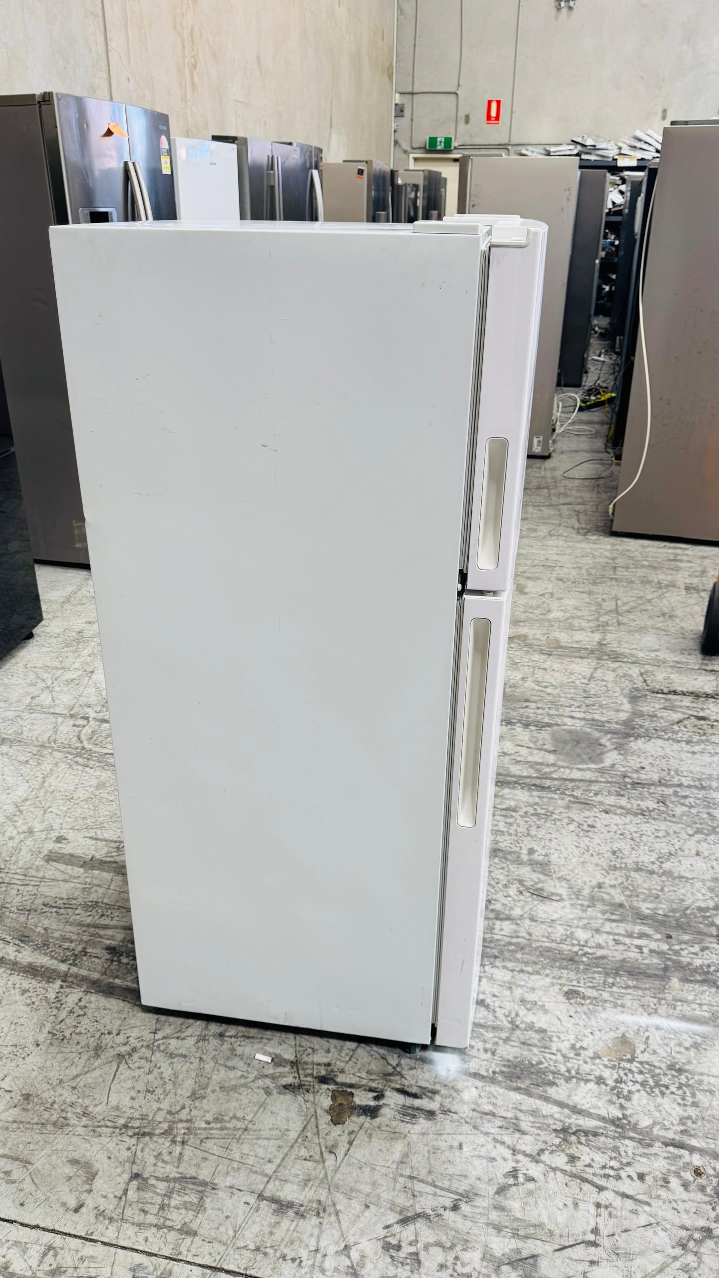 HAIER 222 LITRES FRIDGE FREEZEE