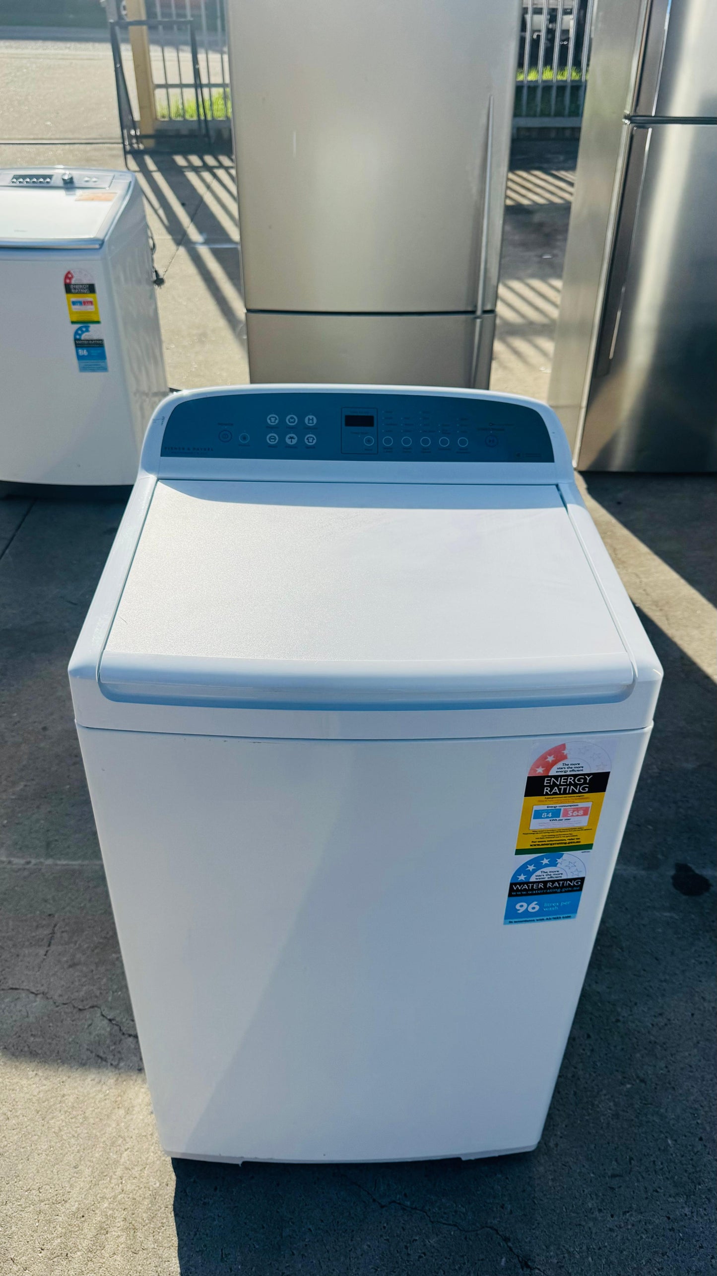 FISHER AND PAYKEL 8.5KGS TOP LOADER WASHING MACHINE