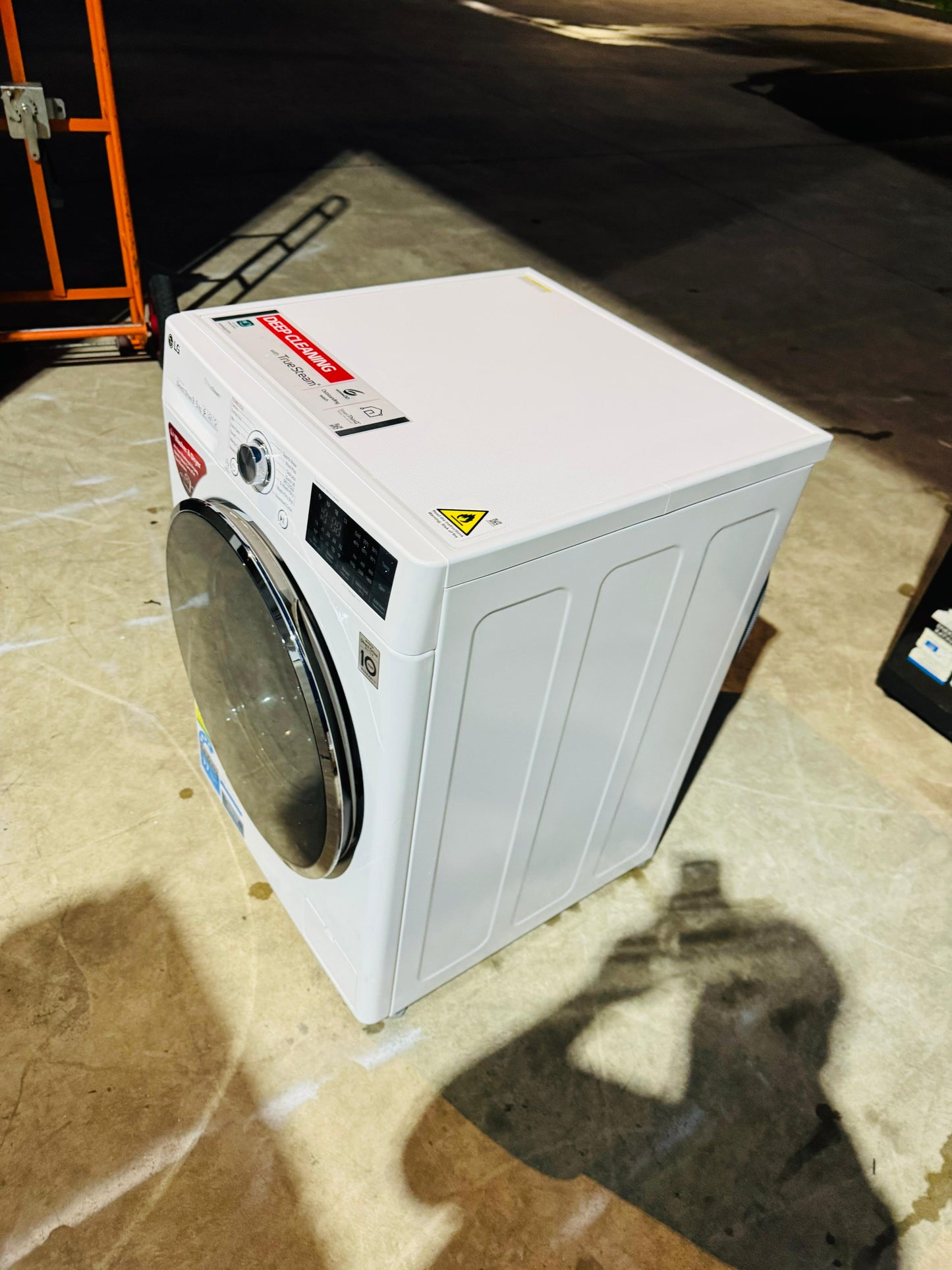 LG 9KGS FRONT LOADER WASHING MACHINE ONLY