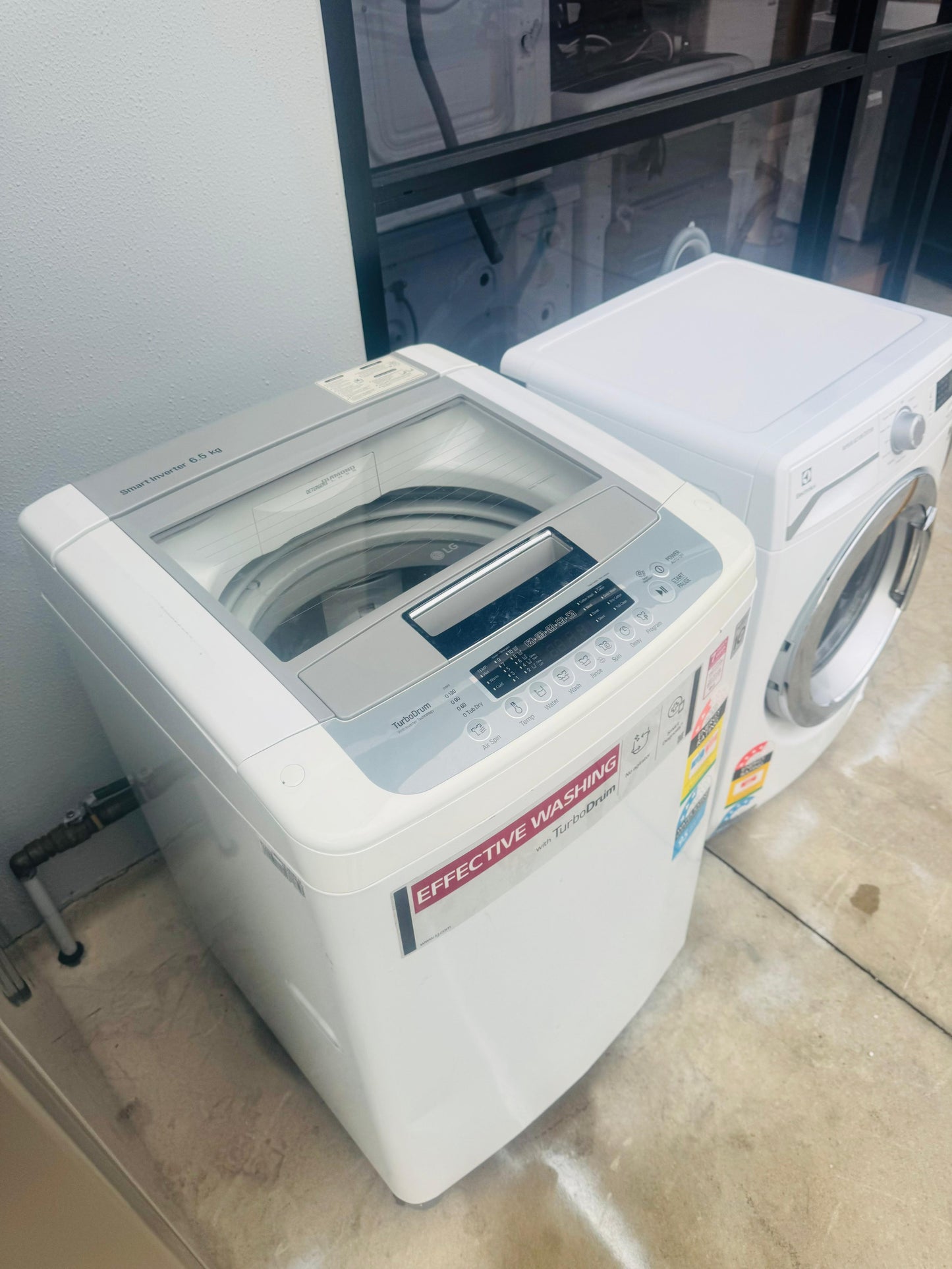LG 6.5 KGS TOP LOADER WASHING MACHINE