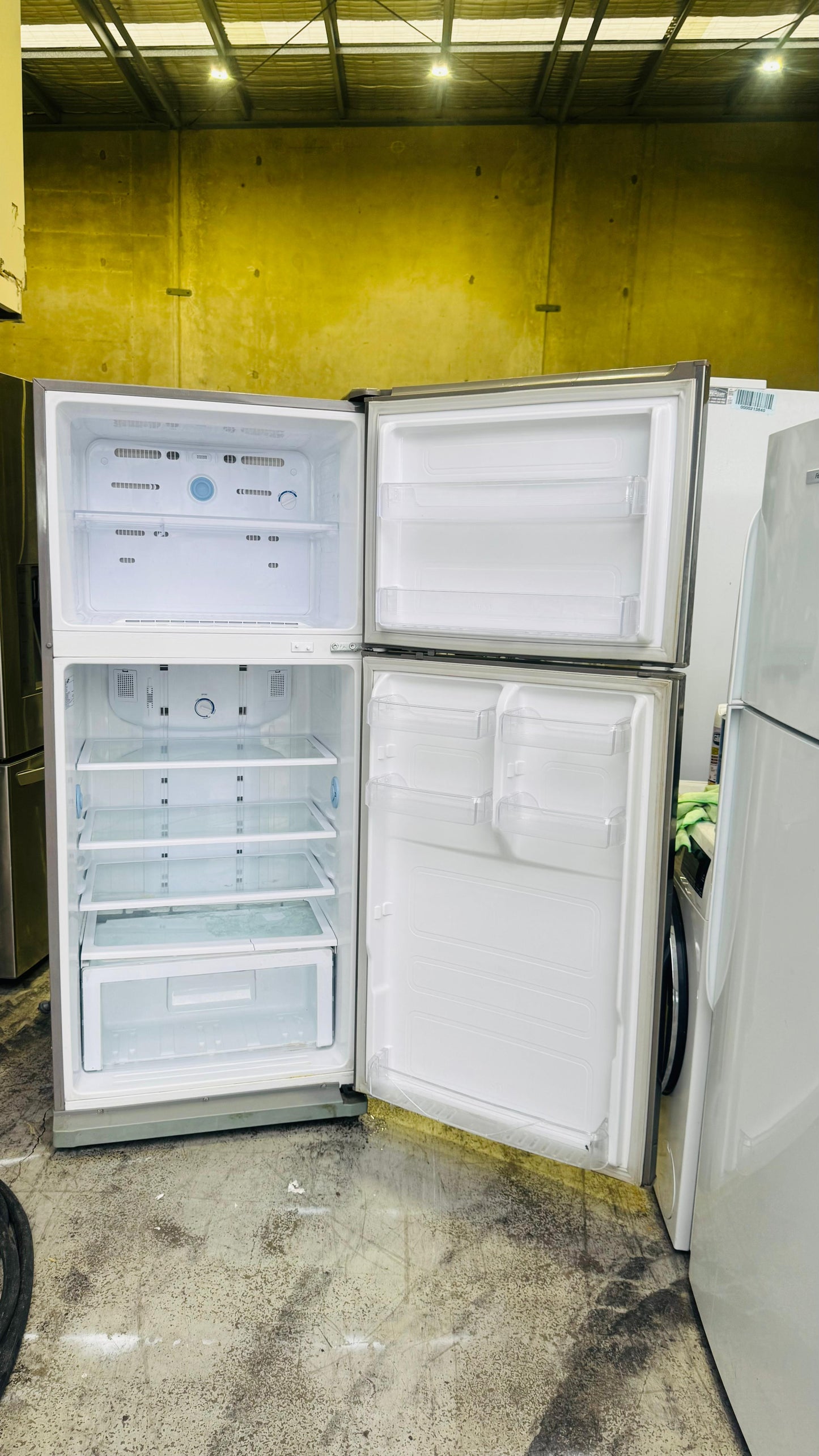 SAMSUNG 431 LITRES FRIDGE FREEZER