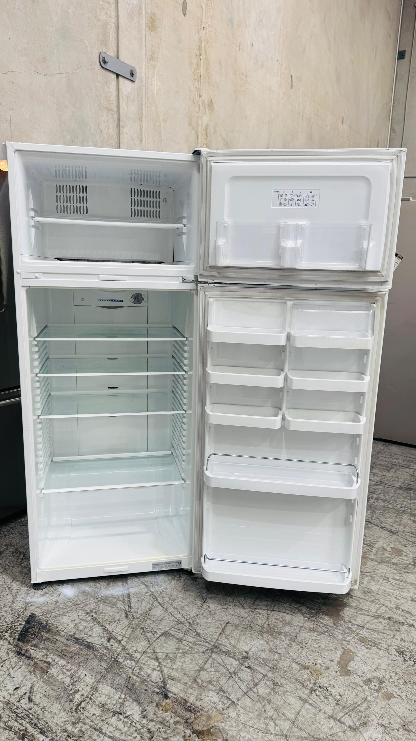 FISHER AND PAYKEL 441 LITRES FRIDGE FREEZER