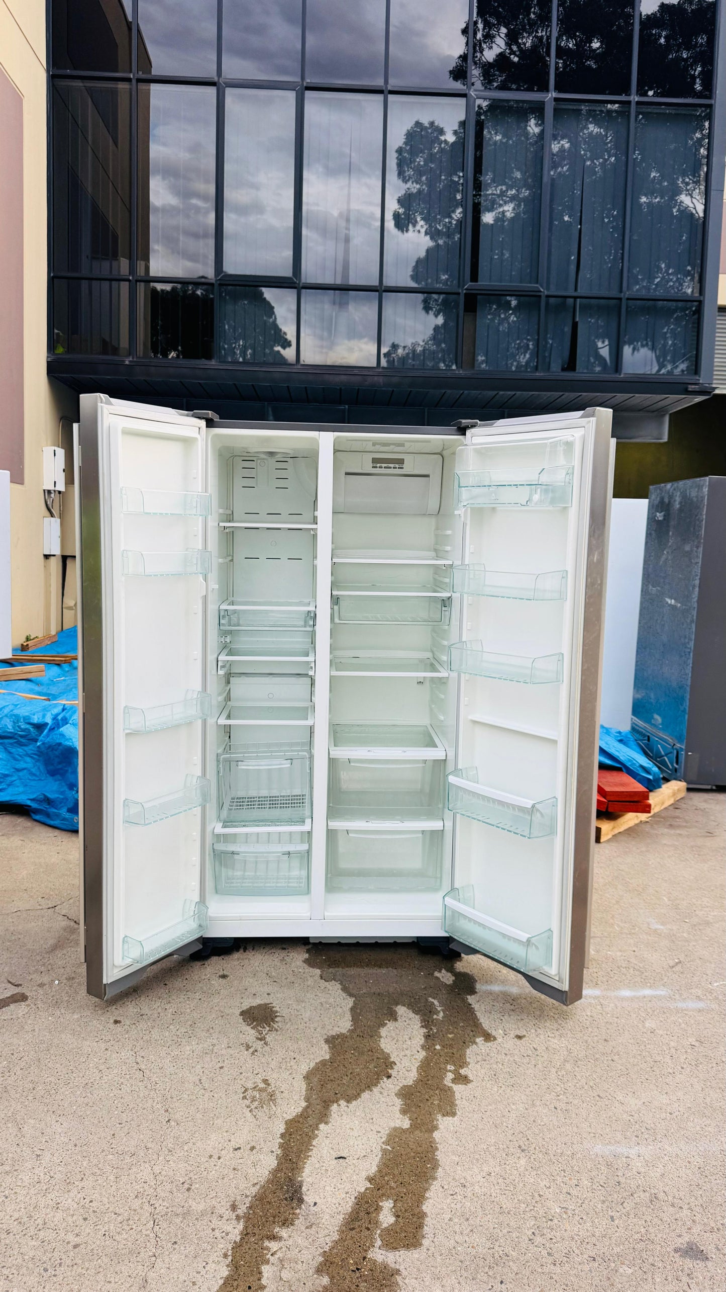 WESTINGHOUSE SIDE BY SIDE 606 LITRES FRIDGE FREEZER