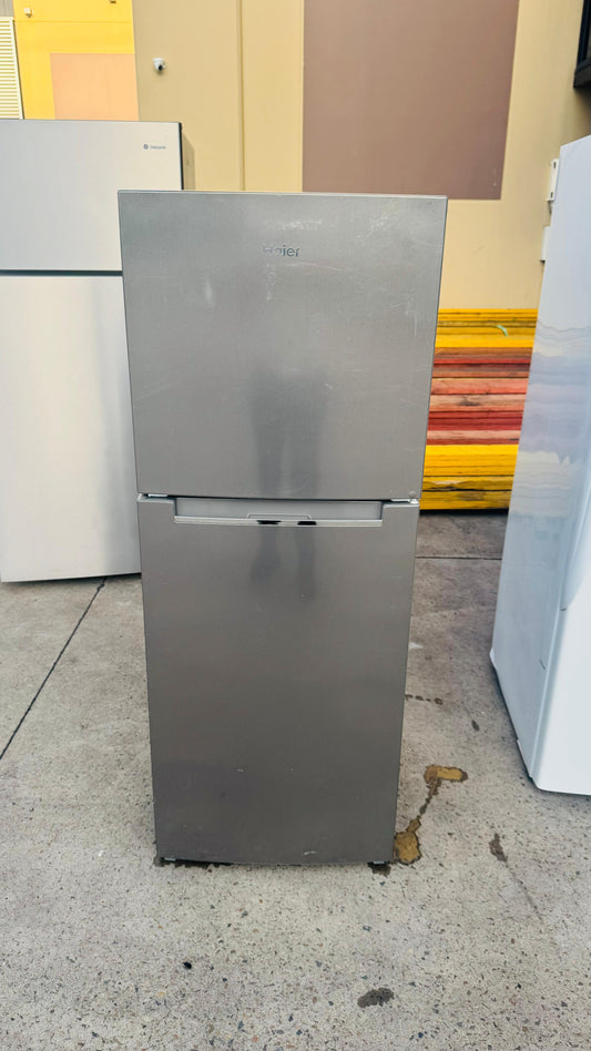 HAIER 221 LITRES FRIDGE FREEZER