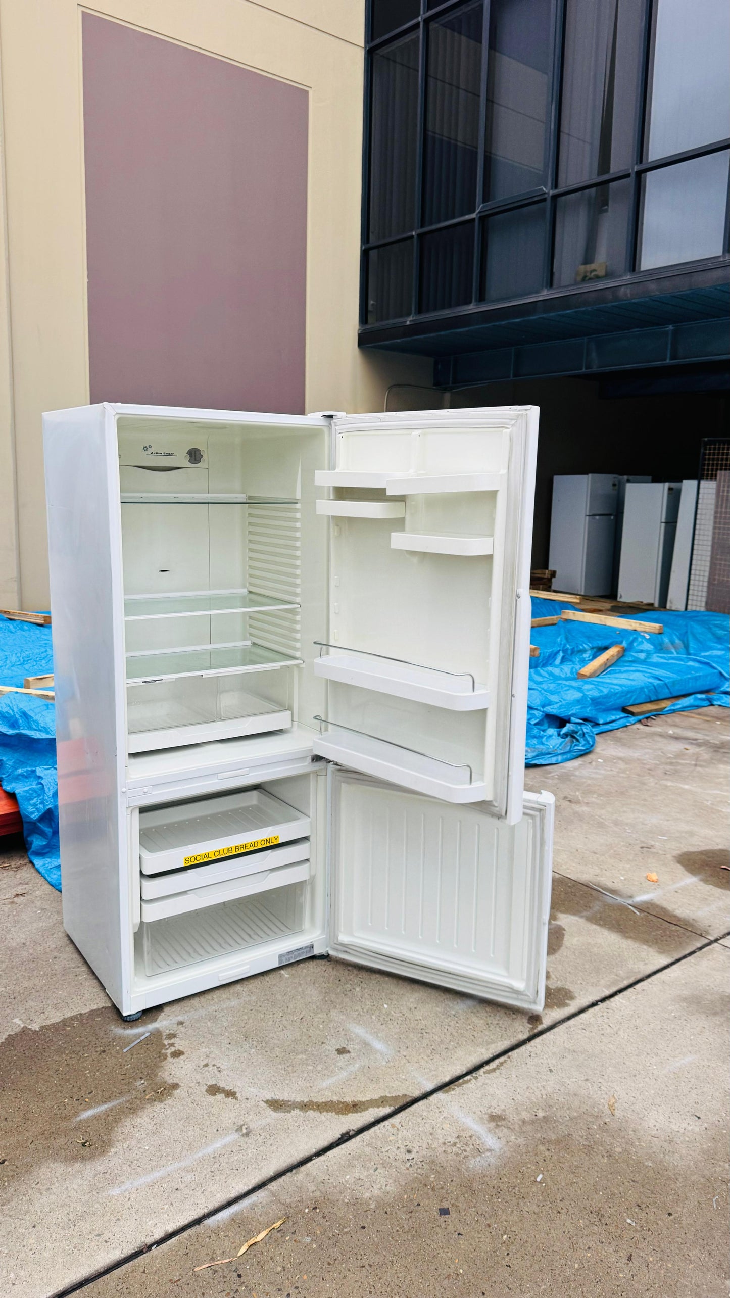 FISHER AND PAYKEL 442 LITRES FRIDGE FREEZER