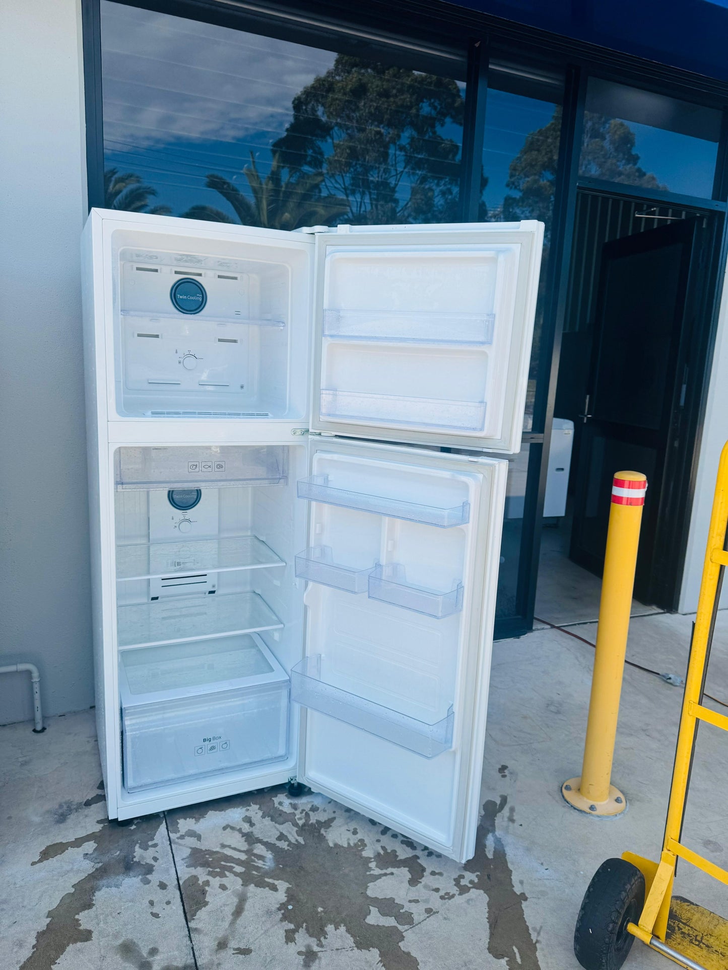 SAMSUNG 343 LITRES FRIDGE FREEZER