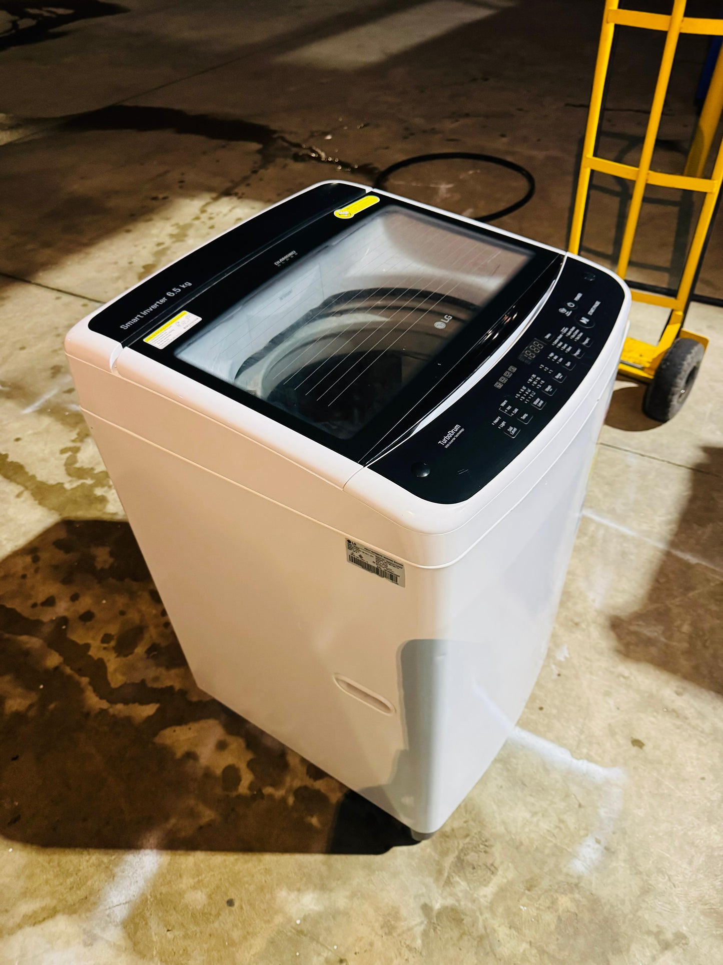 LG 6.5 KGS TOP LOADER WASHING MACHINE