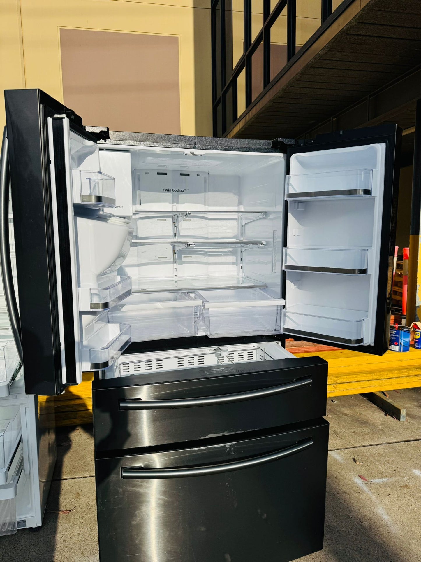 SAMSUNG 680 LITRES FRENCH DOOR FRIDGE FREEZER