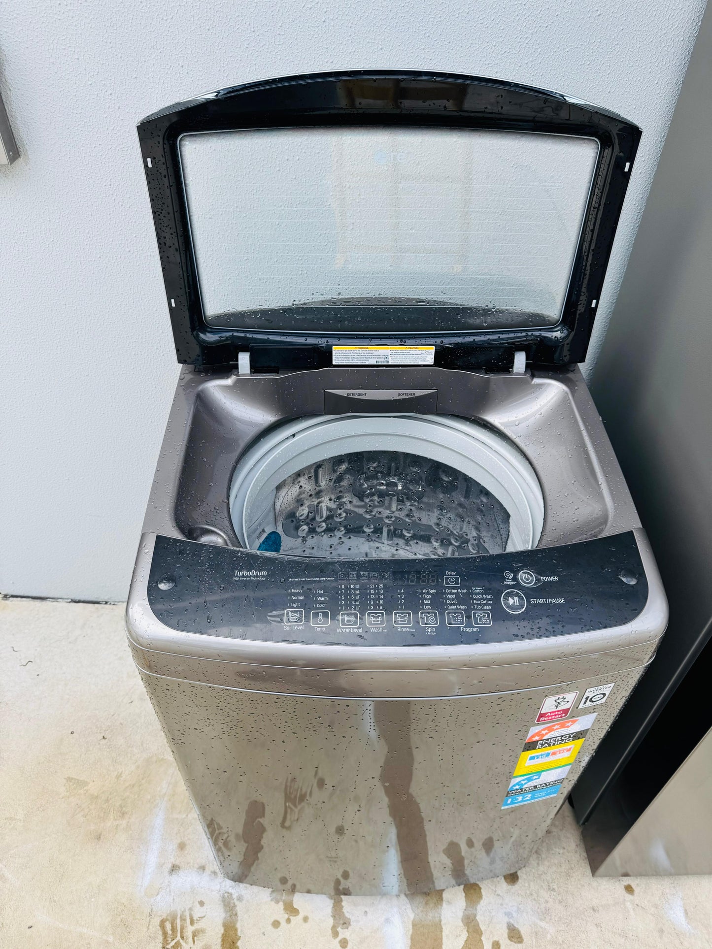 LG 9KGS TOP LOADER WASHING MACHINE