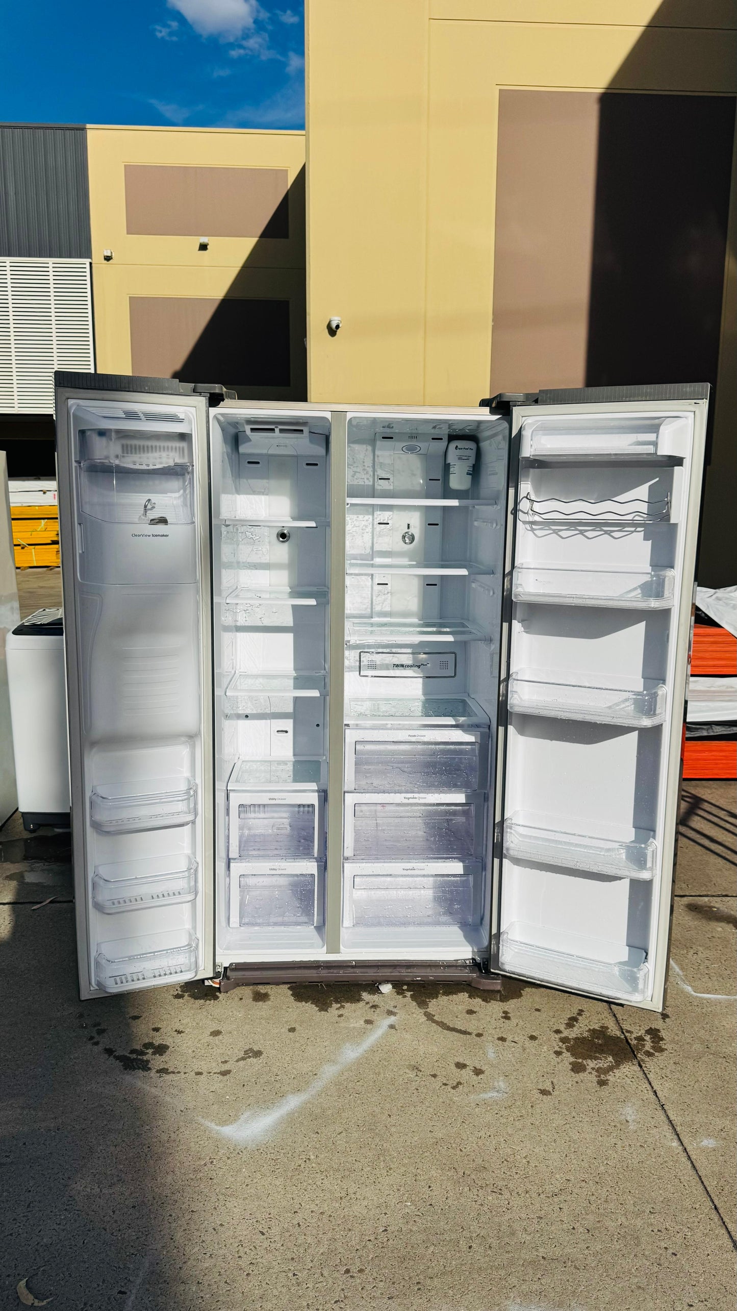 SAMSUNG SIDE BY SIDE 691 LITRES FRIDGE FREEZER