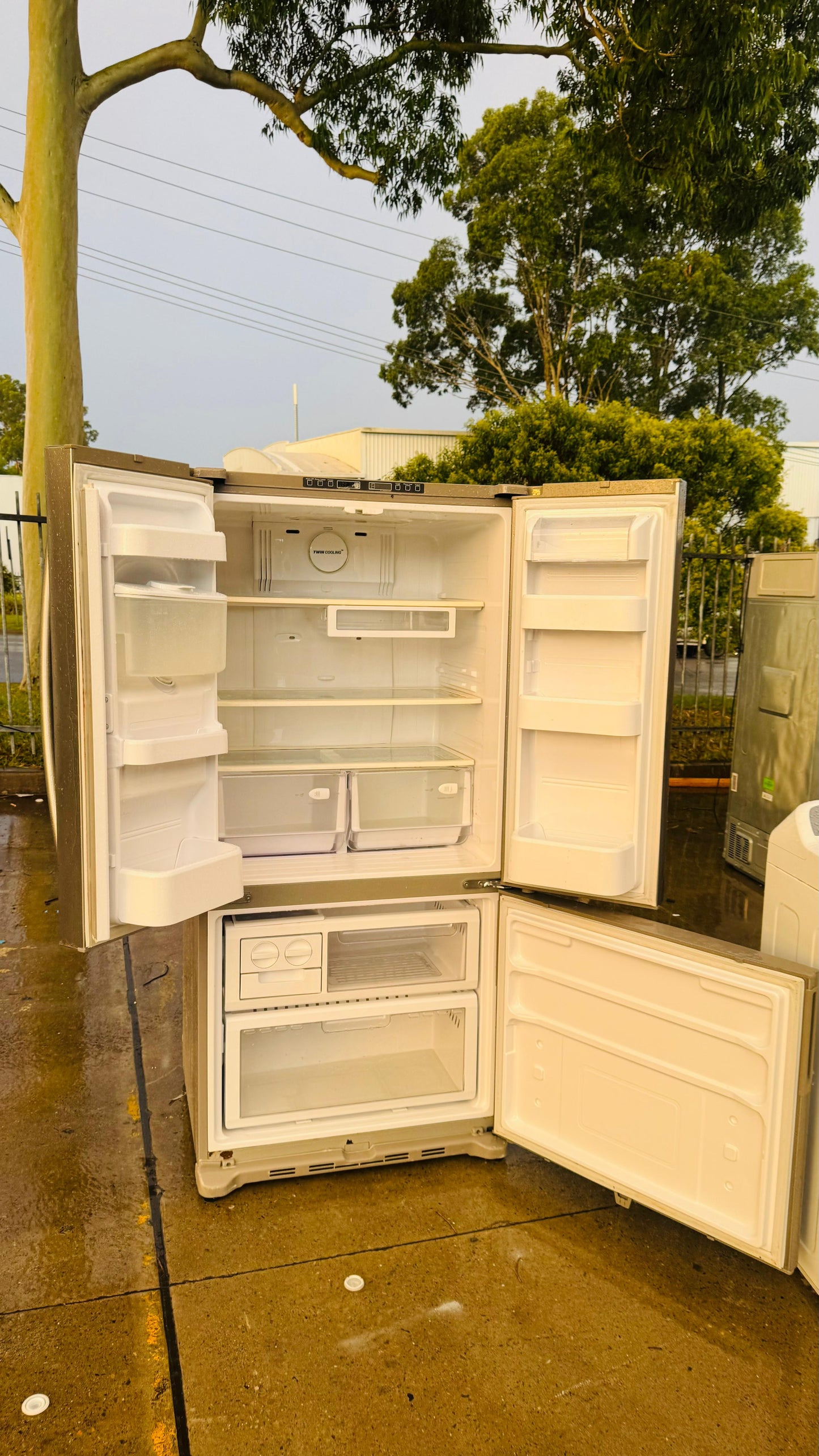 SAMSUNG FRENCH DOOR 527 LITRES FRIDGE FREEZER