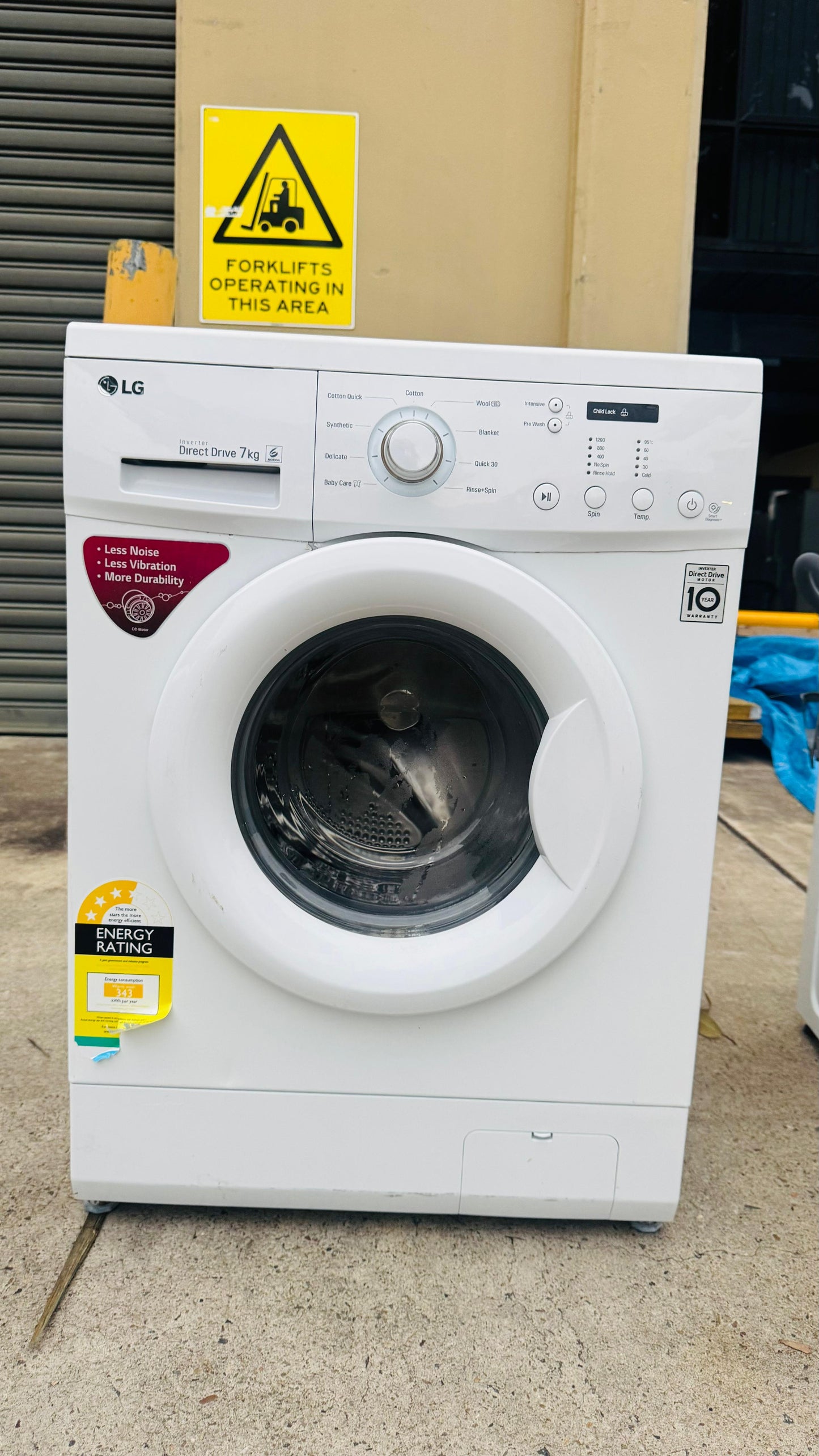 LG 7KGS FRONT LOADER WASHING MACHINE