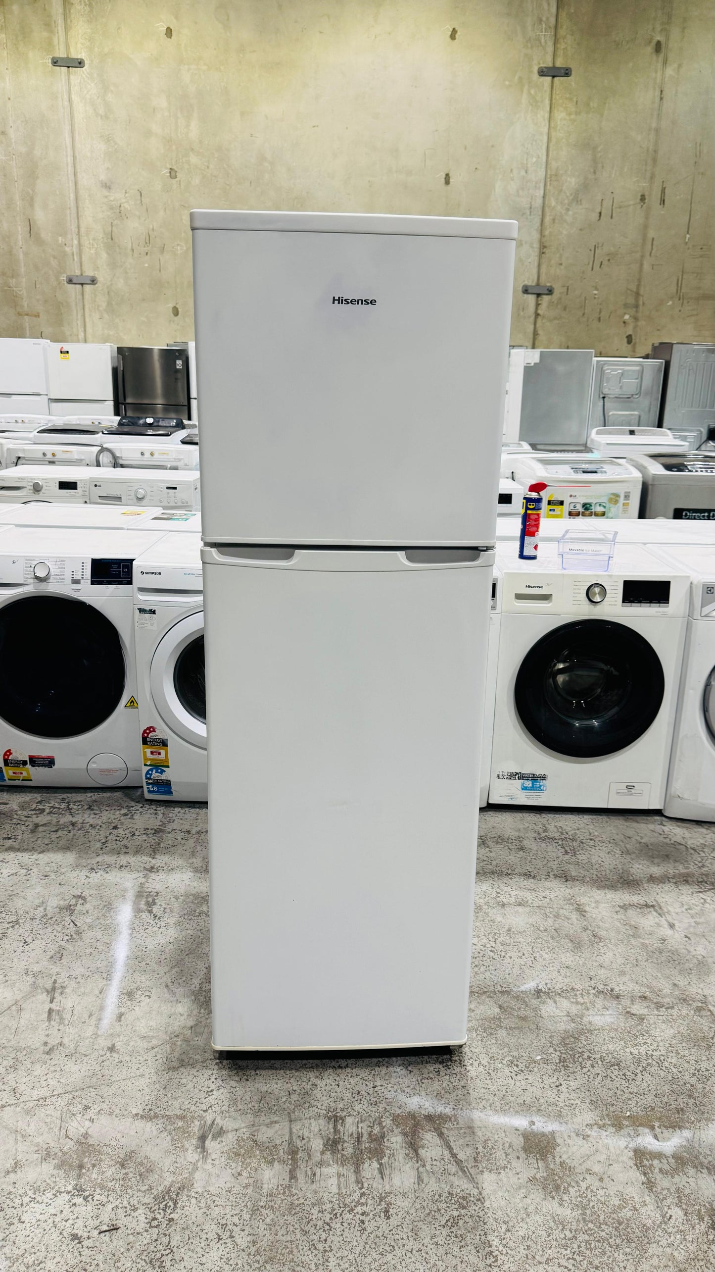 HISENSE 269 LITRES FRIDGE FREEZER