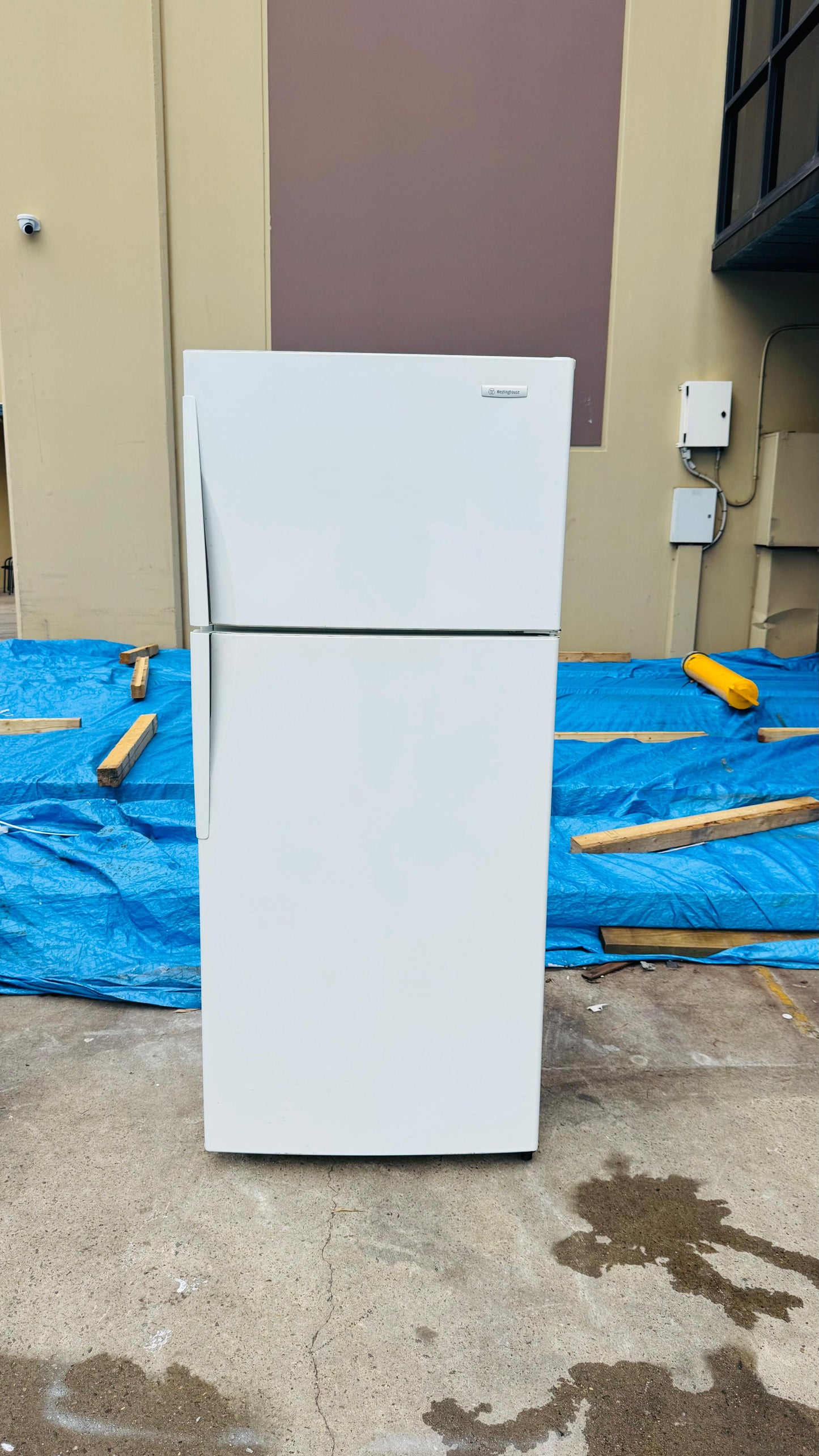 WESTINGHOUSE 420 LITRES FRIDGE FREEZER