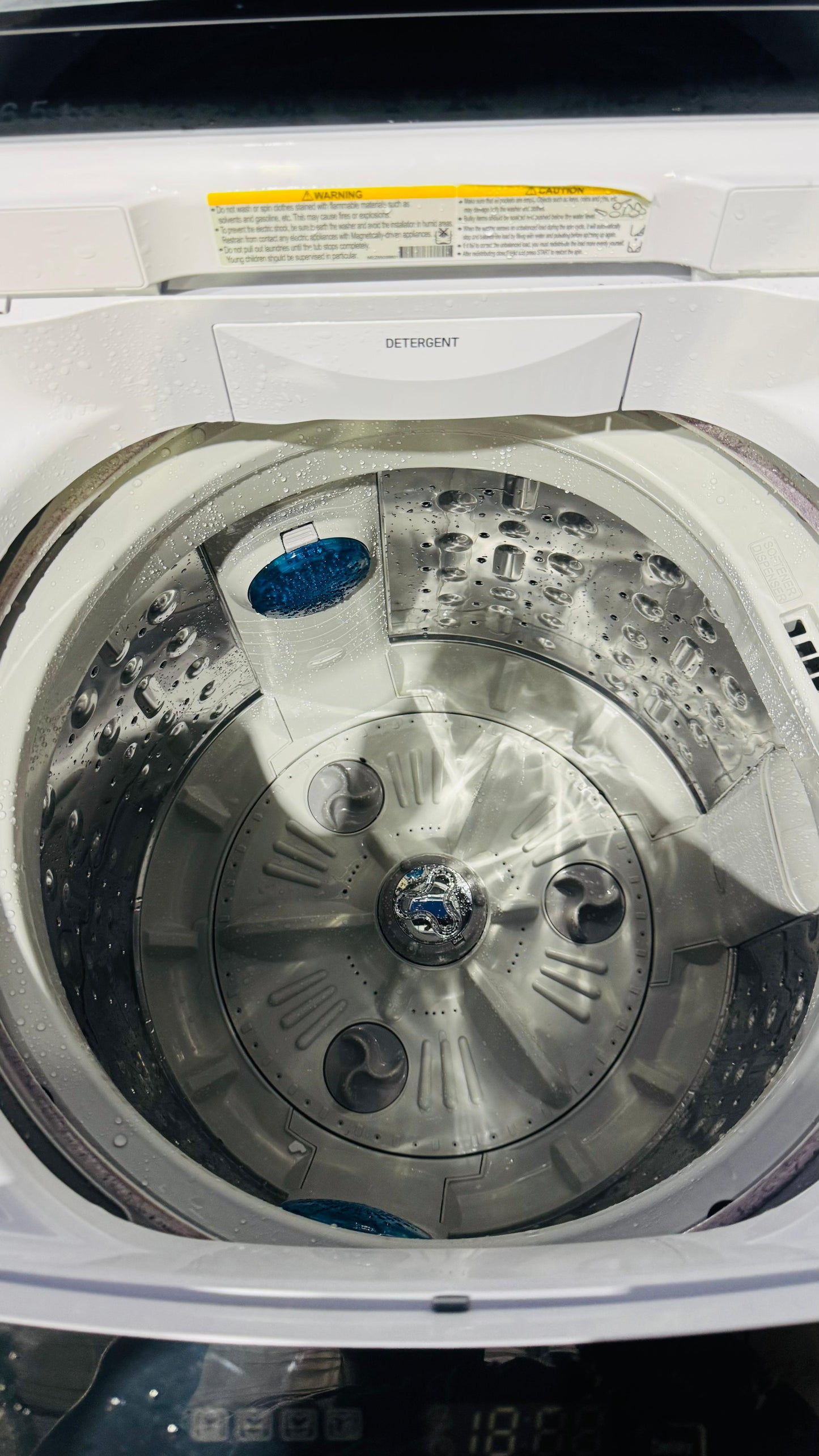 LG 6.5KGS TOP LOADER WASHING MACHINE