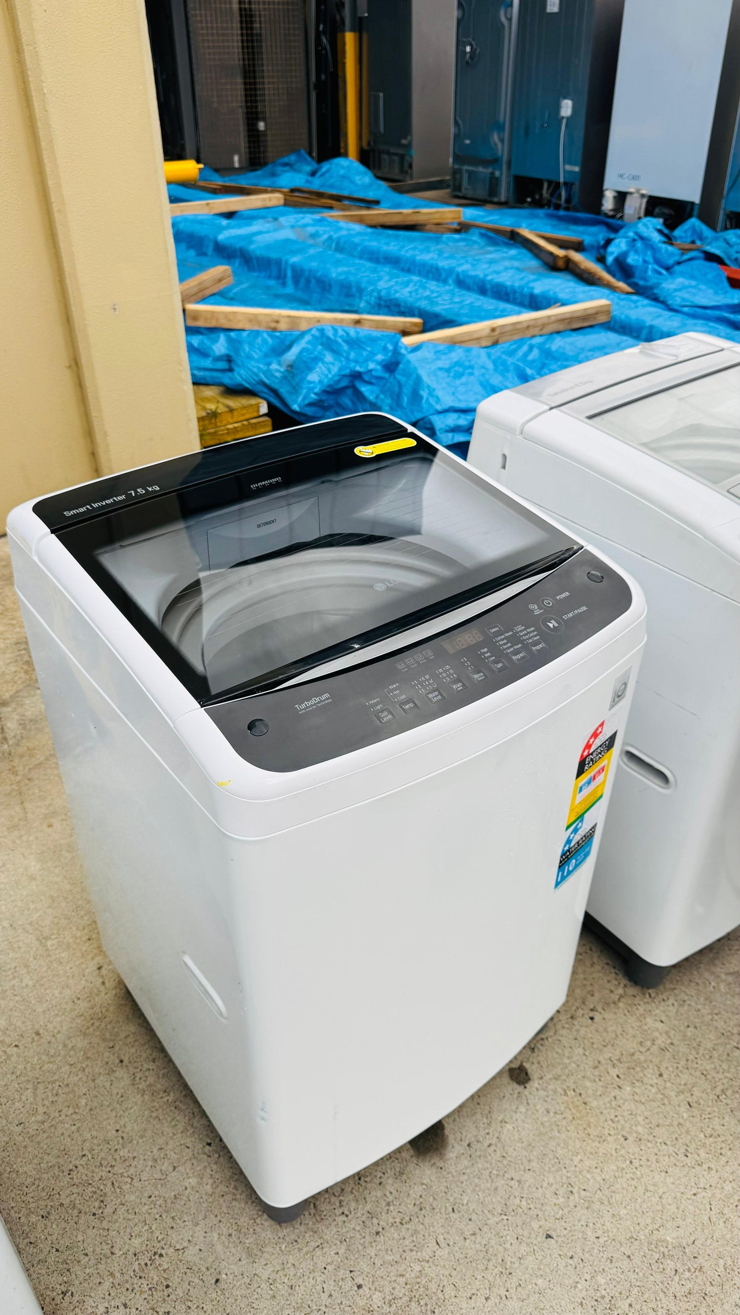 LG 7.5KGS TOP LOADER WASHING MACHINE