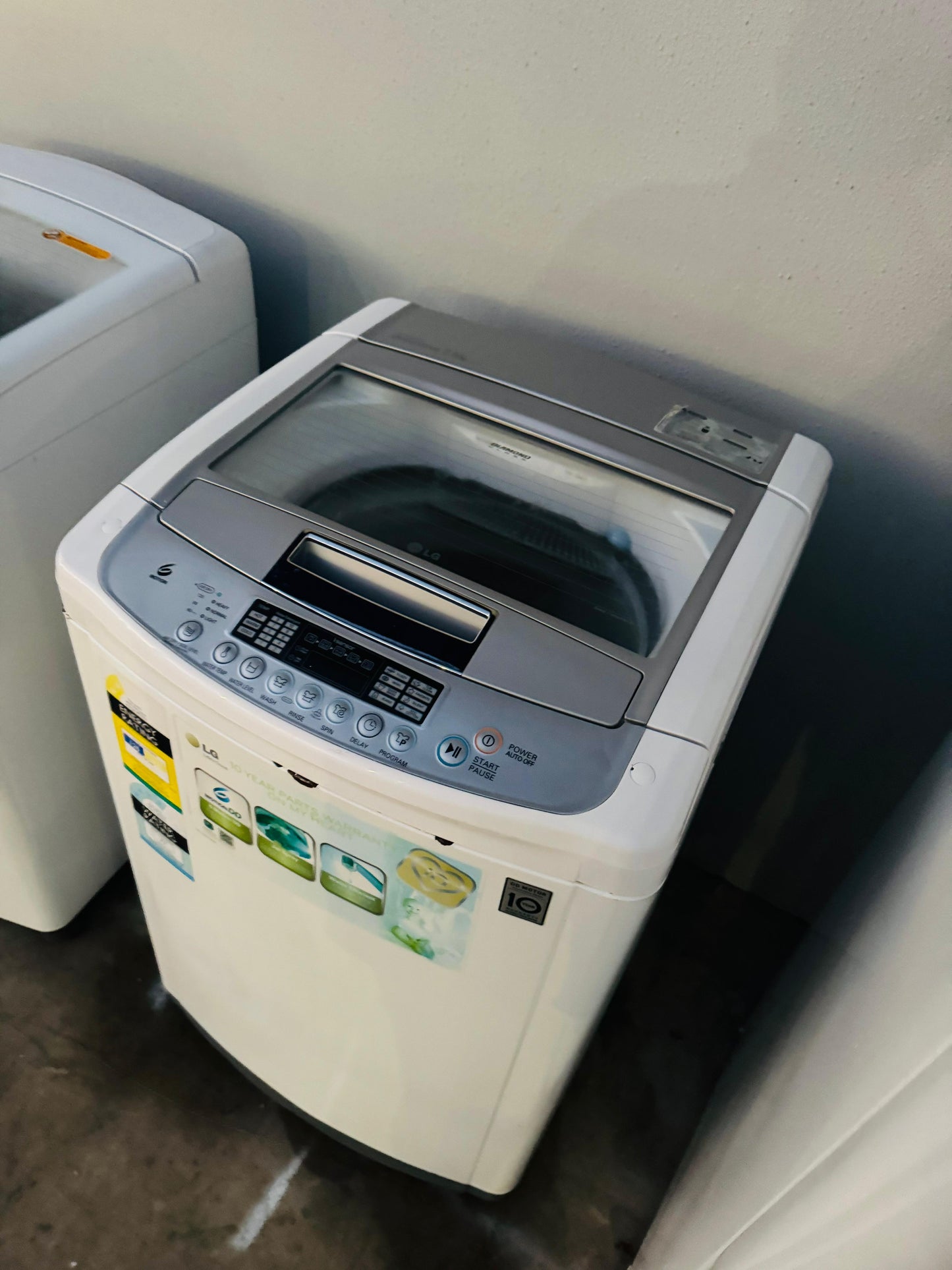 LG 7.5 KGS TOP LOADER WASHING MACHINE