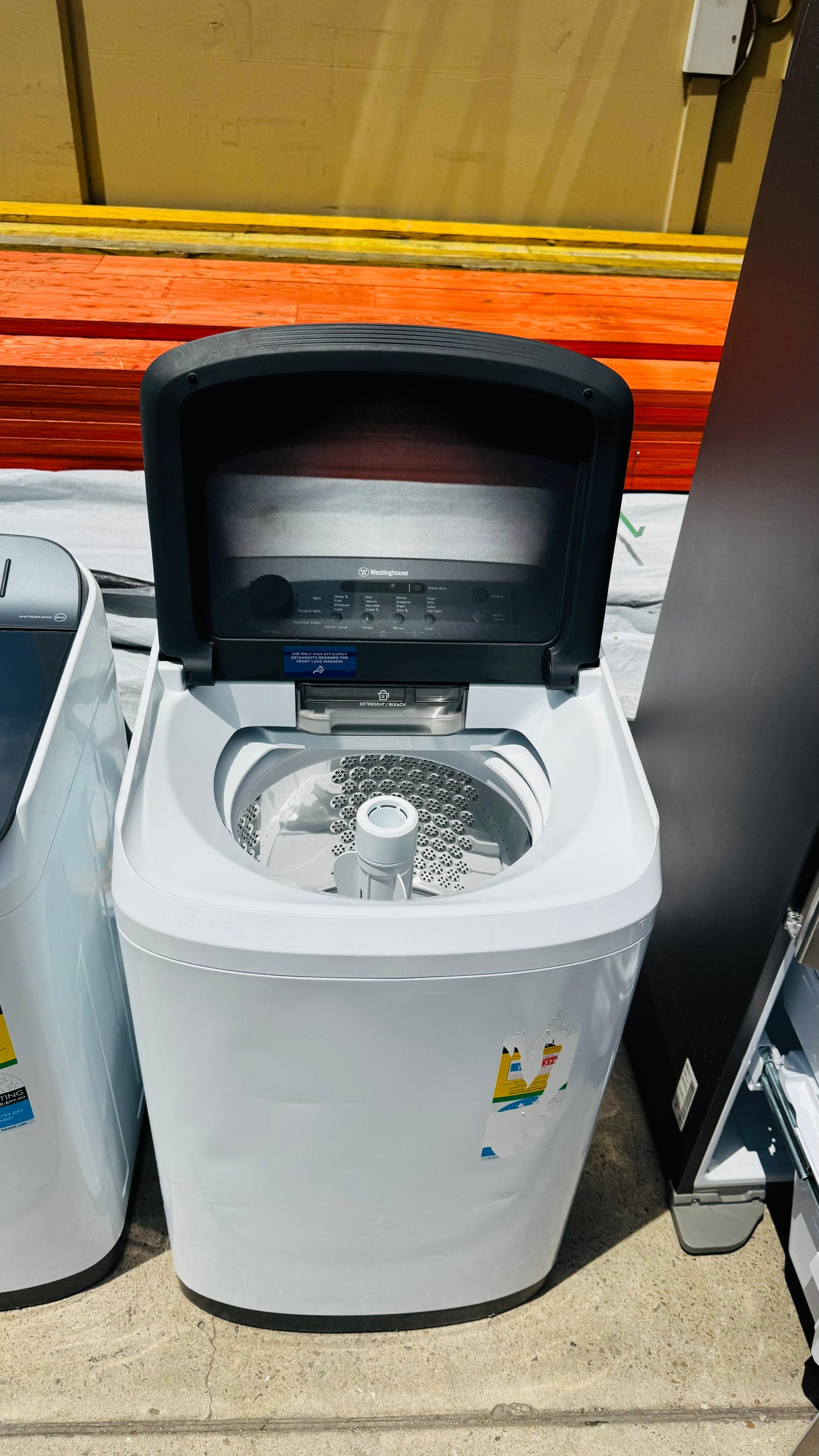 WESTINGHOUSE 6KGS TOP LOADER WASHING MACHINE