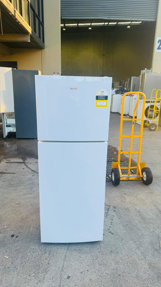 HAIER 222 LITRES FRIDGE FREEZER