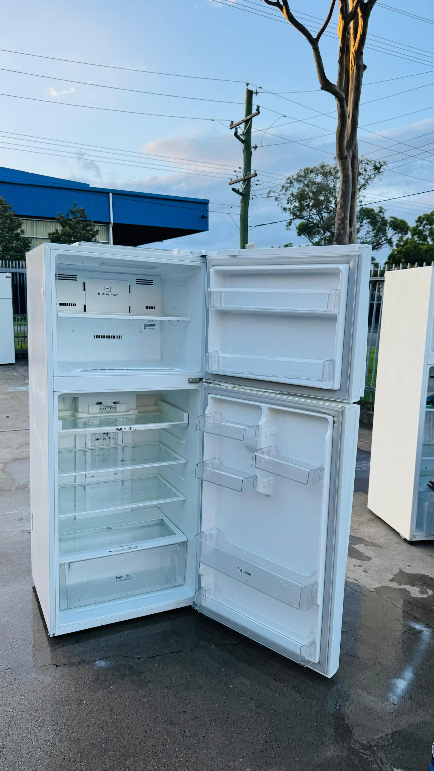 LG 442 LITRES FRIDGE FREEZER