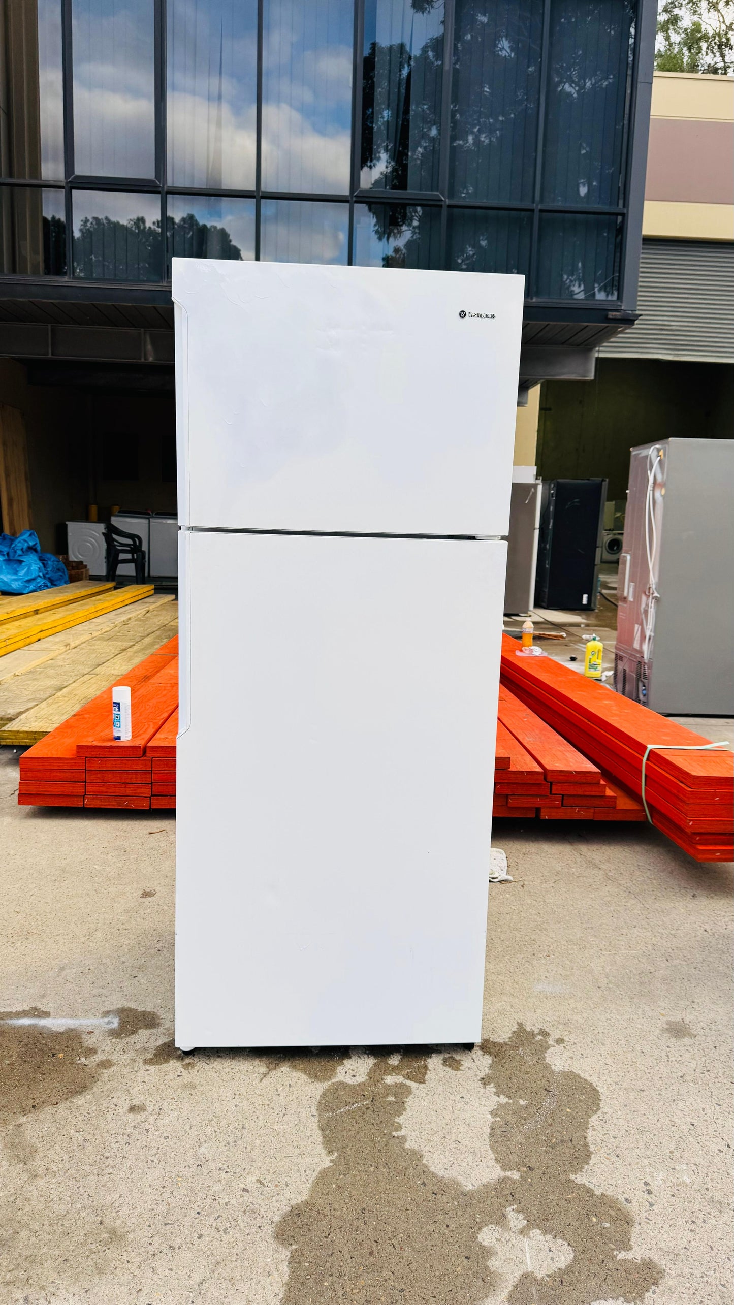 WESTINGHOUSE 461 LITRES FRIDGE FREEZER